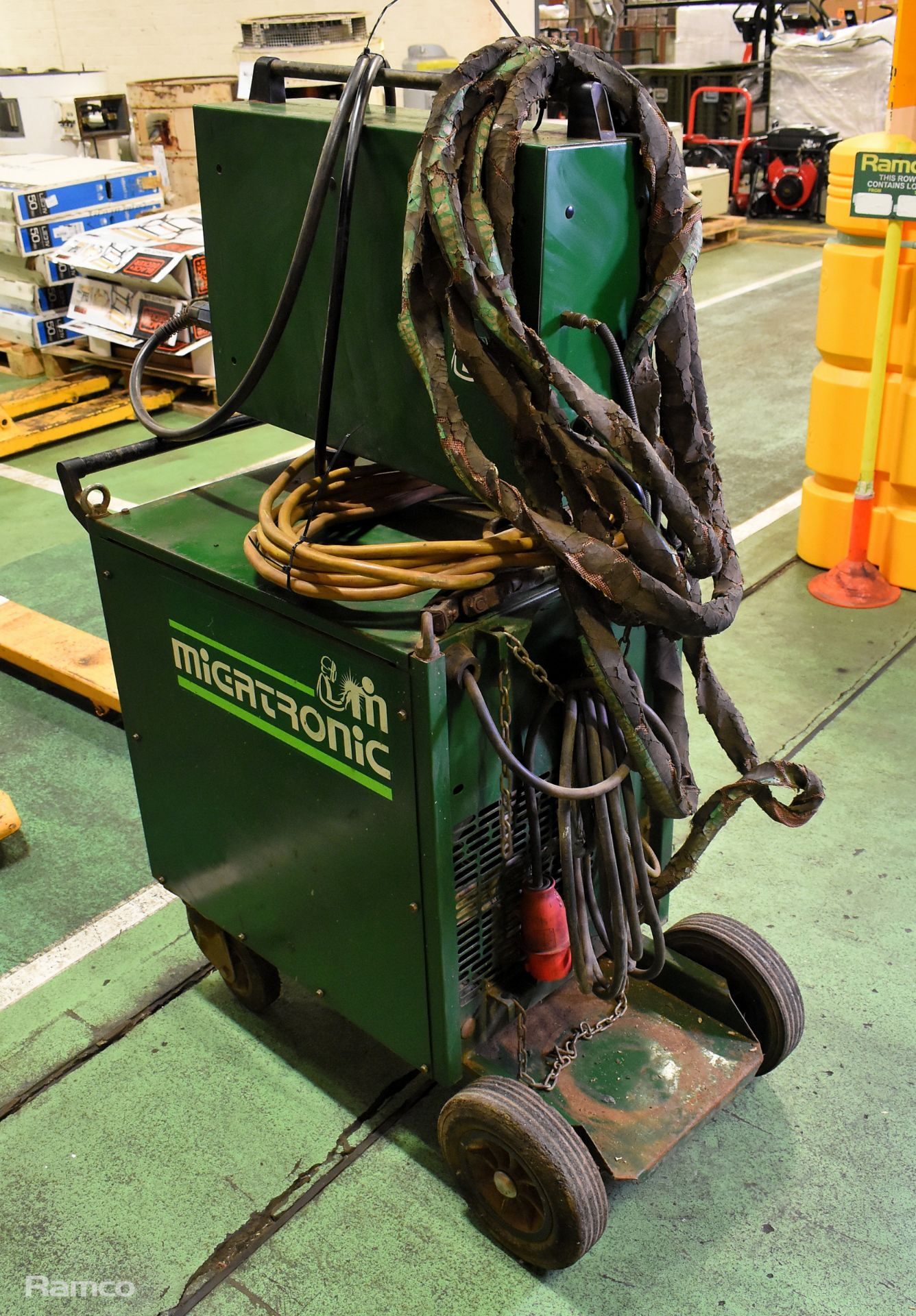 Migatronic DynaMig 335 mig welding machine - Image 6 of 6