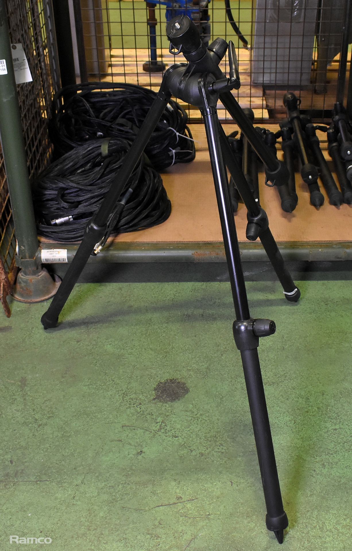Photography equipment - 4x camera tripods and 4x audio/visual cables (approx 20m each) - Image 7 of 7