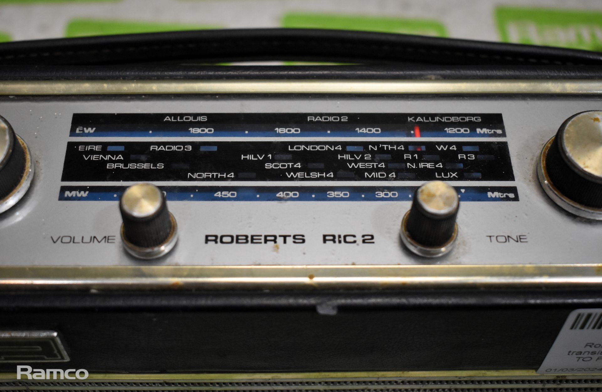 Roberts Ric 2 portable transistor radio - DAMAGE TO FRONT SPEAKER - Image 3 of 6