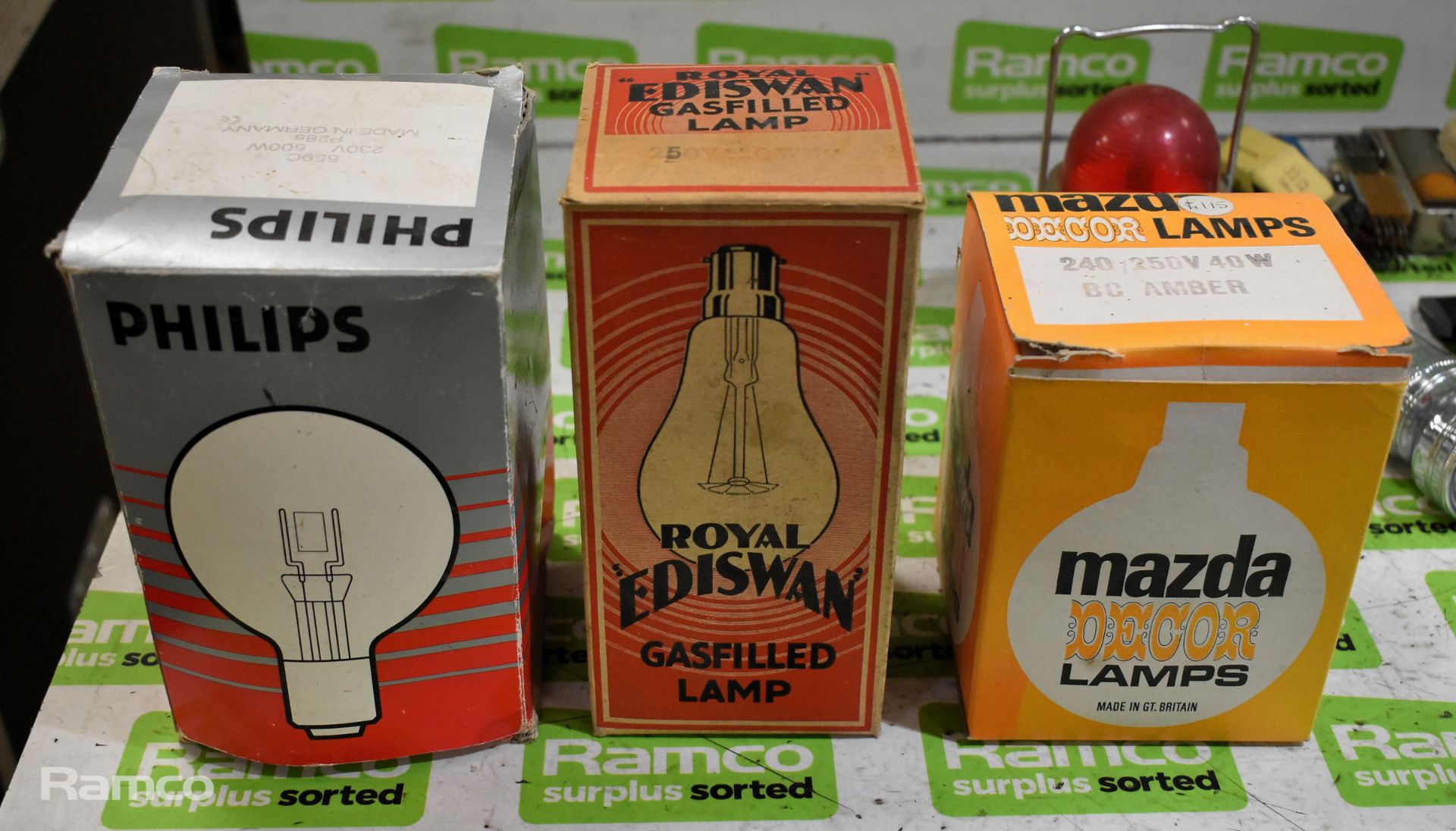 Vintage lighting equipment - bulbs, torches, switches - brands: Philips, Atlas, Merlite, Mazda - Image 10 of 16