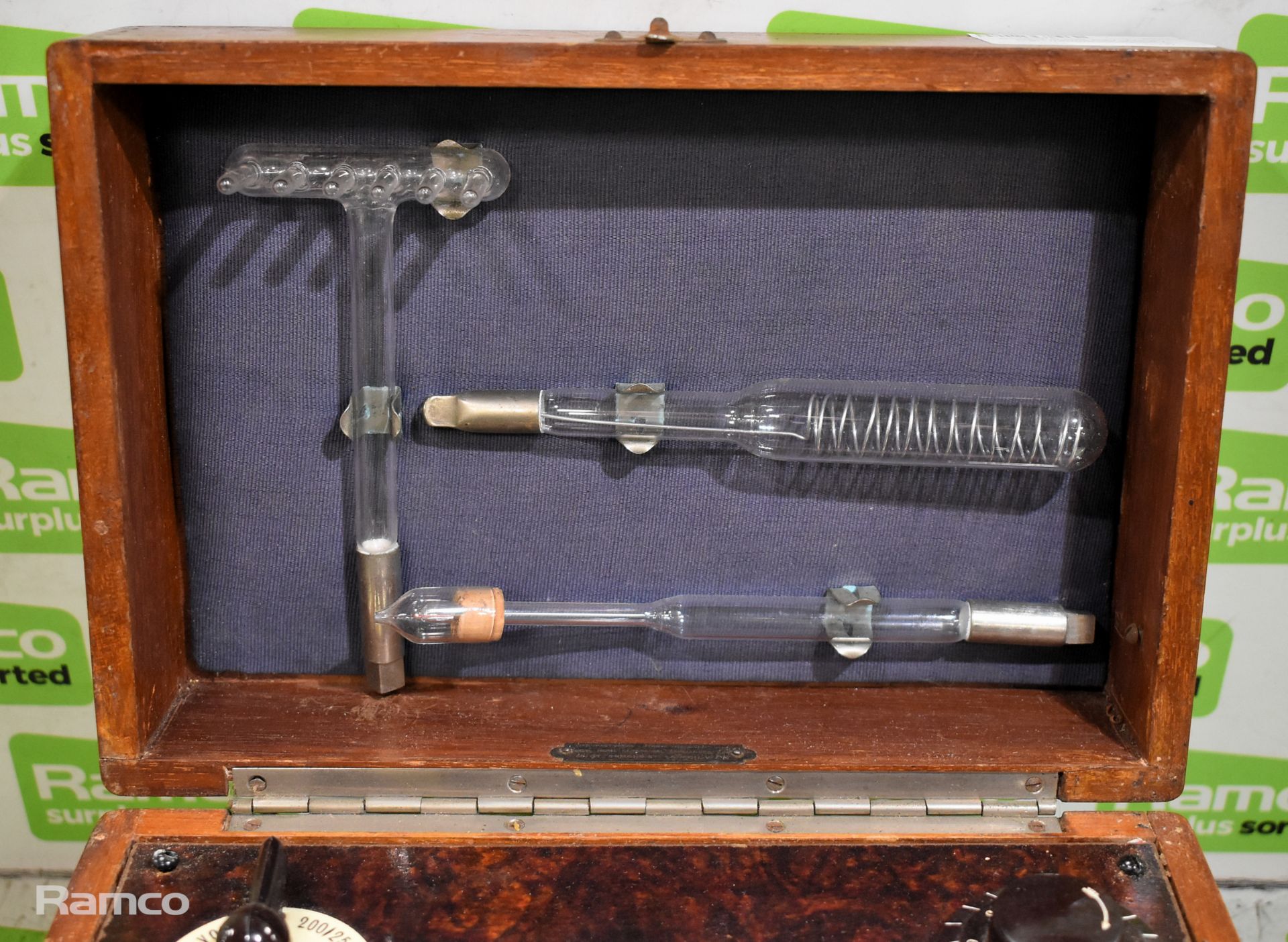 Rogers Violet Ray Vitalator high frequency shock / electrotherapy machine - Image 4 of 8