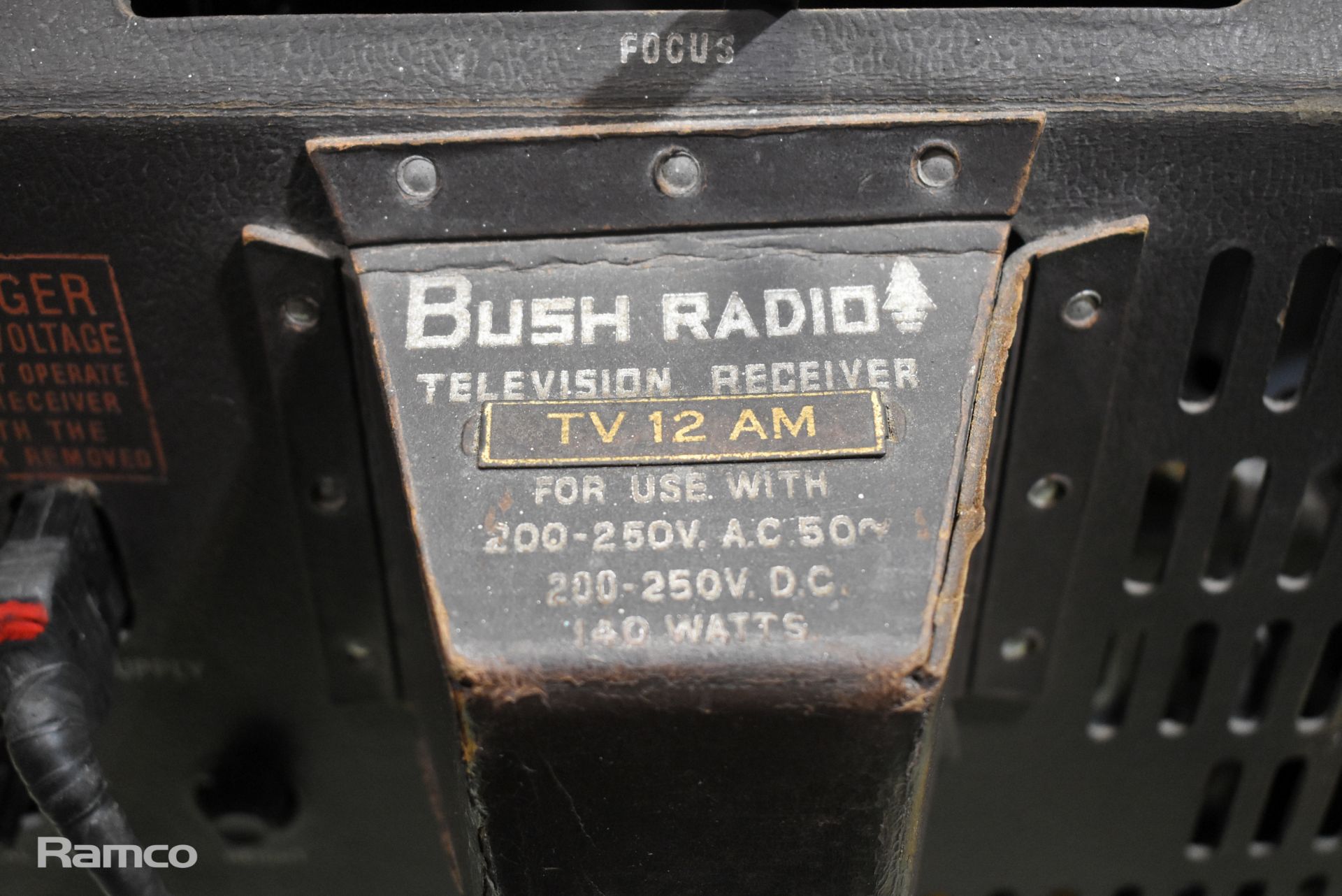Bush TV 12 AM - 9 inch bakelite television with aerial - Image 6 of 10