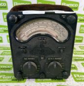 AVO Model 8 universal avometer multimeter - MISSING TOP COVER - DAMAGED KNOB