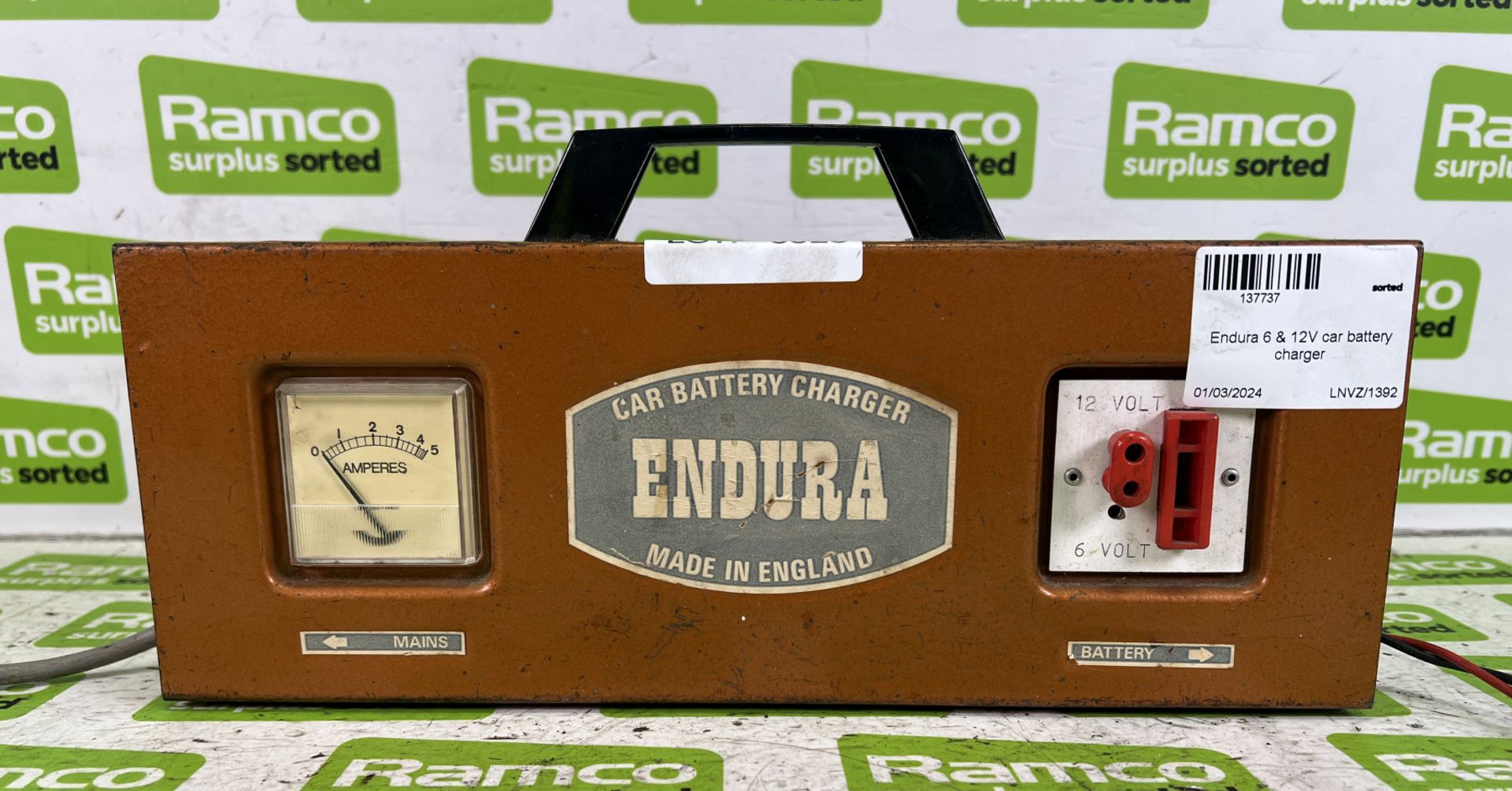 Endura 6 & 12V car battery charger - Image 2 of 3