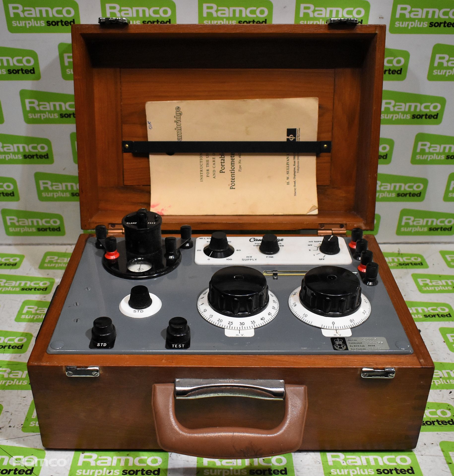 Cambridge Type 24488 portable potentiometer in wooden box