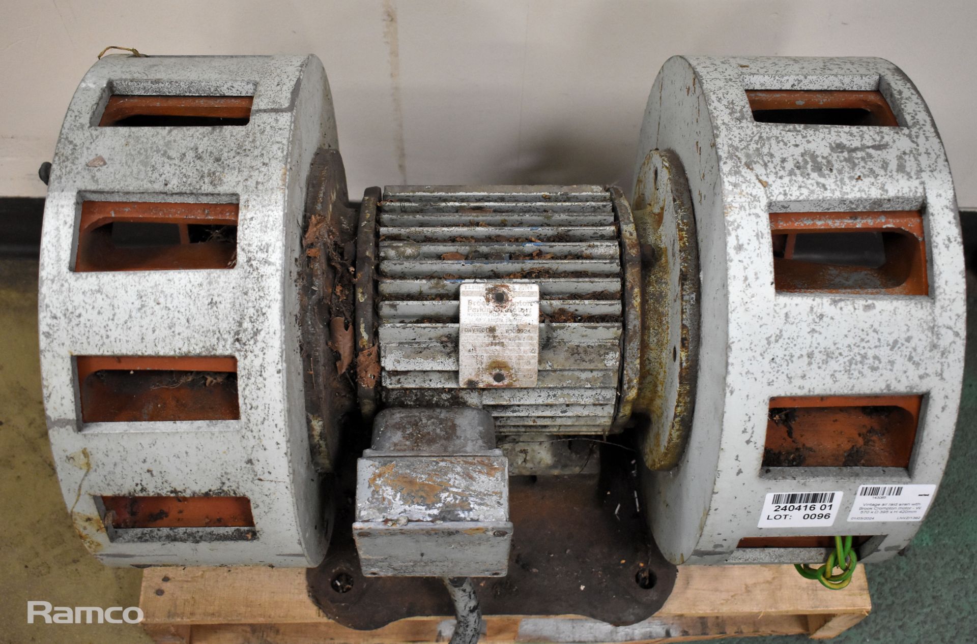Vintage air raid siren with Brook Crompton motor - W 570 x D 395 x H 420mm - Image 2 of 5