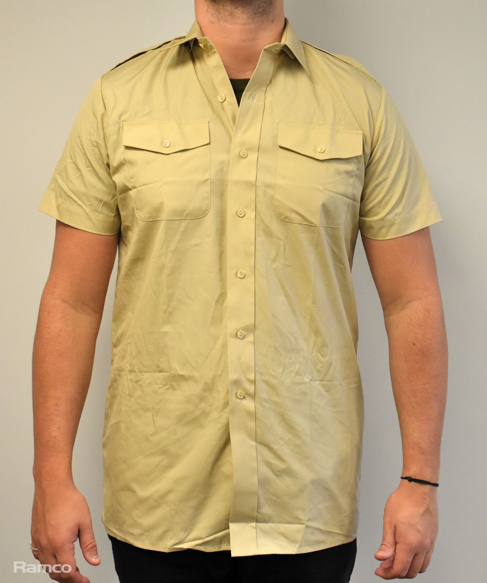 60x British Army shirts Fawn short sleeve - mixed grades and sizes