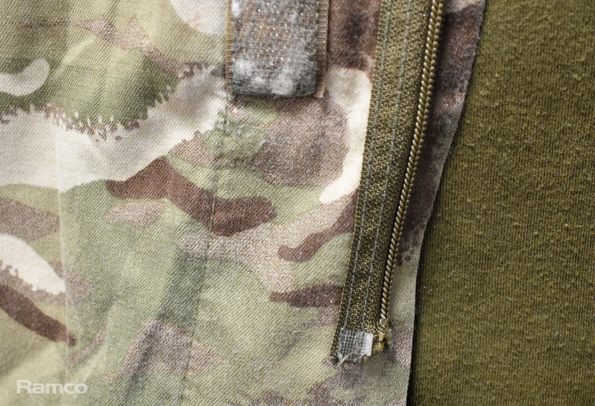 100x British Army MTP Combat jackets mixed styles - mixed grades and sizes - Bild 6 aus 16