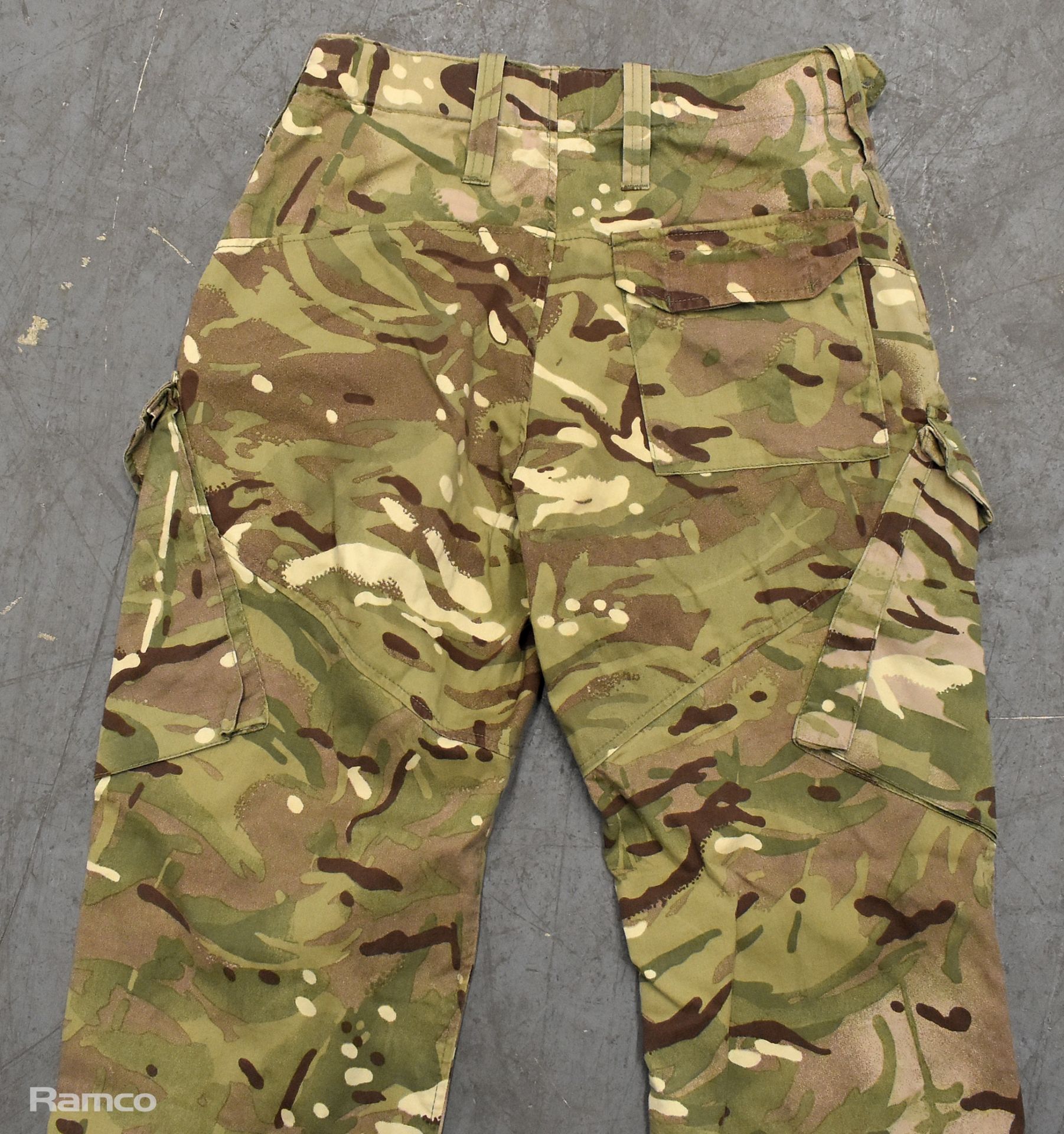 80x British Army MTP combat trousers warm weather - mixed grades and sizes - Bild 6 aus 8