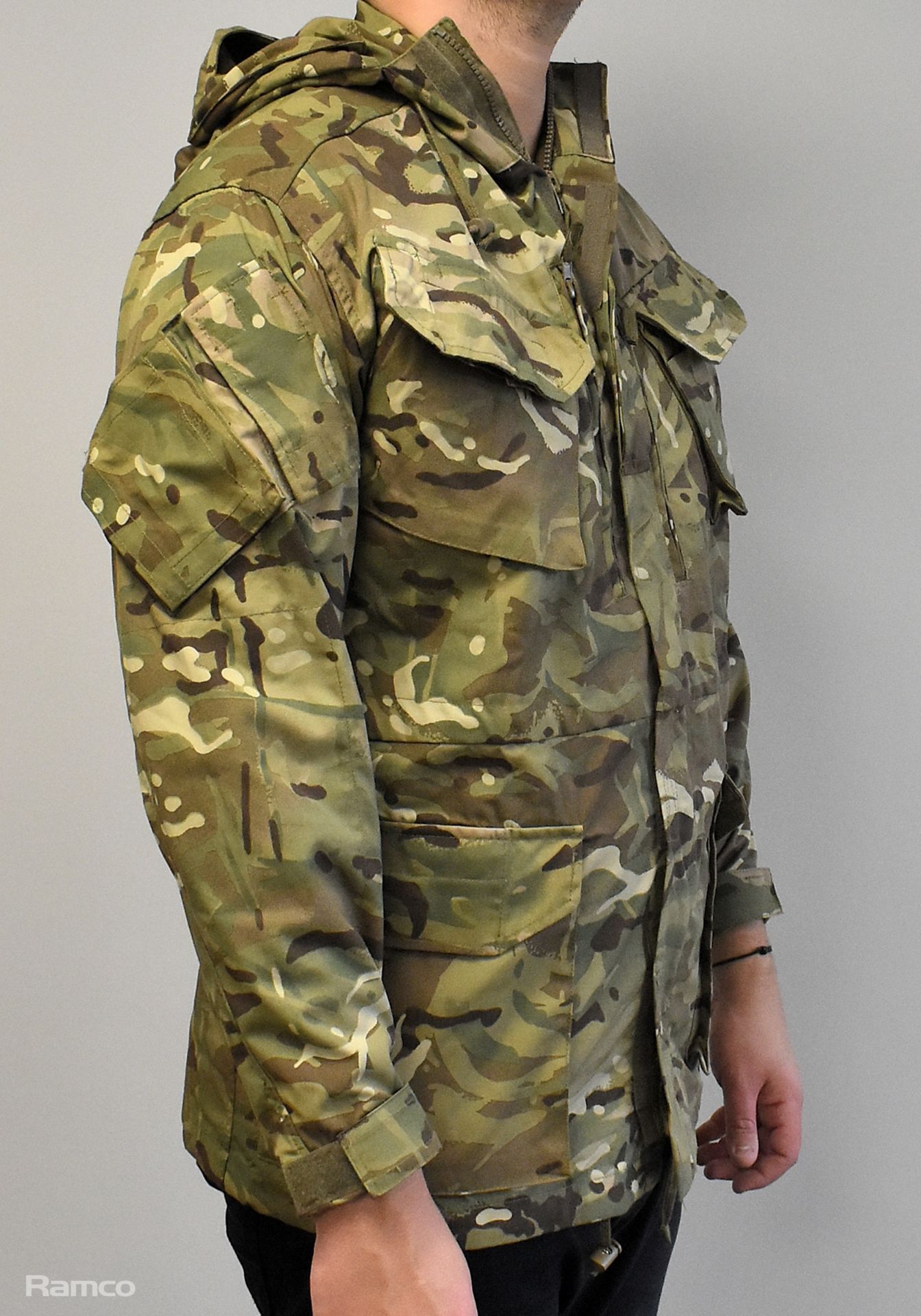 10x British Army MTP combat smocks 2 windproof - mixed grades and sizes - Bild 4 aus 17