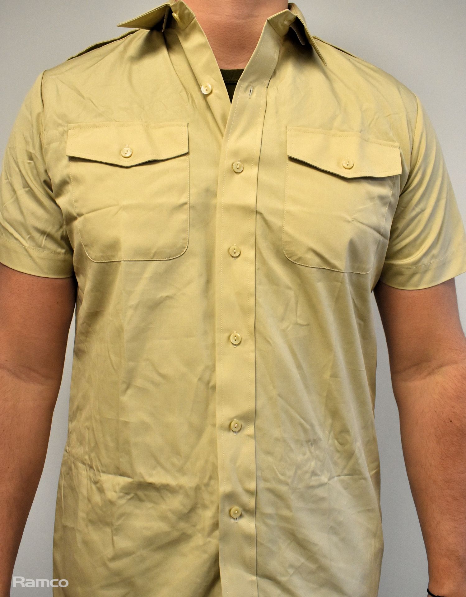 60x British Army shirts Fawn short sleeve - mixed grades and sizes - Image 5 of 8