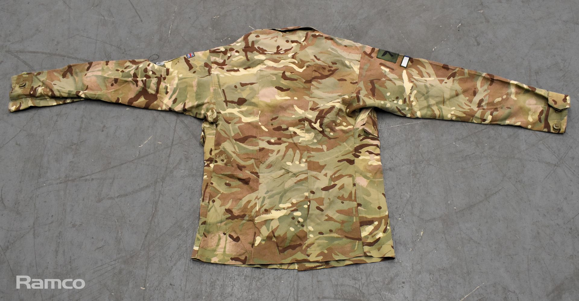 100x British Army MTP shirts - barrack - mixed grades and sizes - Bild 3 aus 6