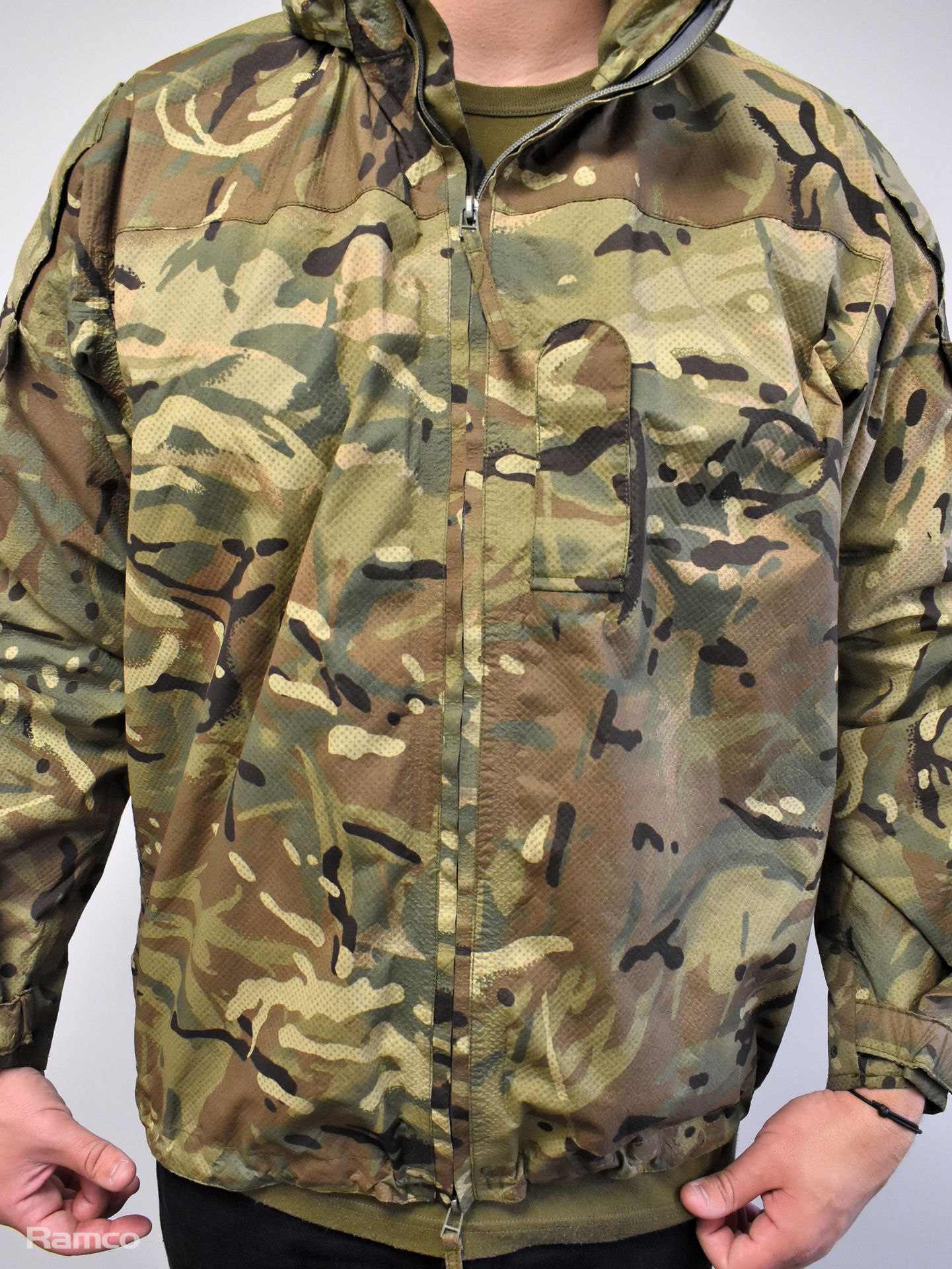 20x British Army MTP waterproof lightweight jackets - mixed grades and ...