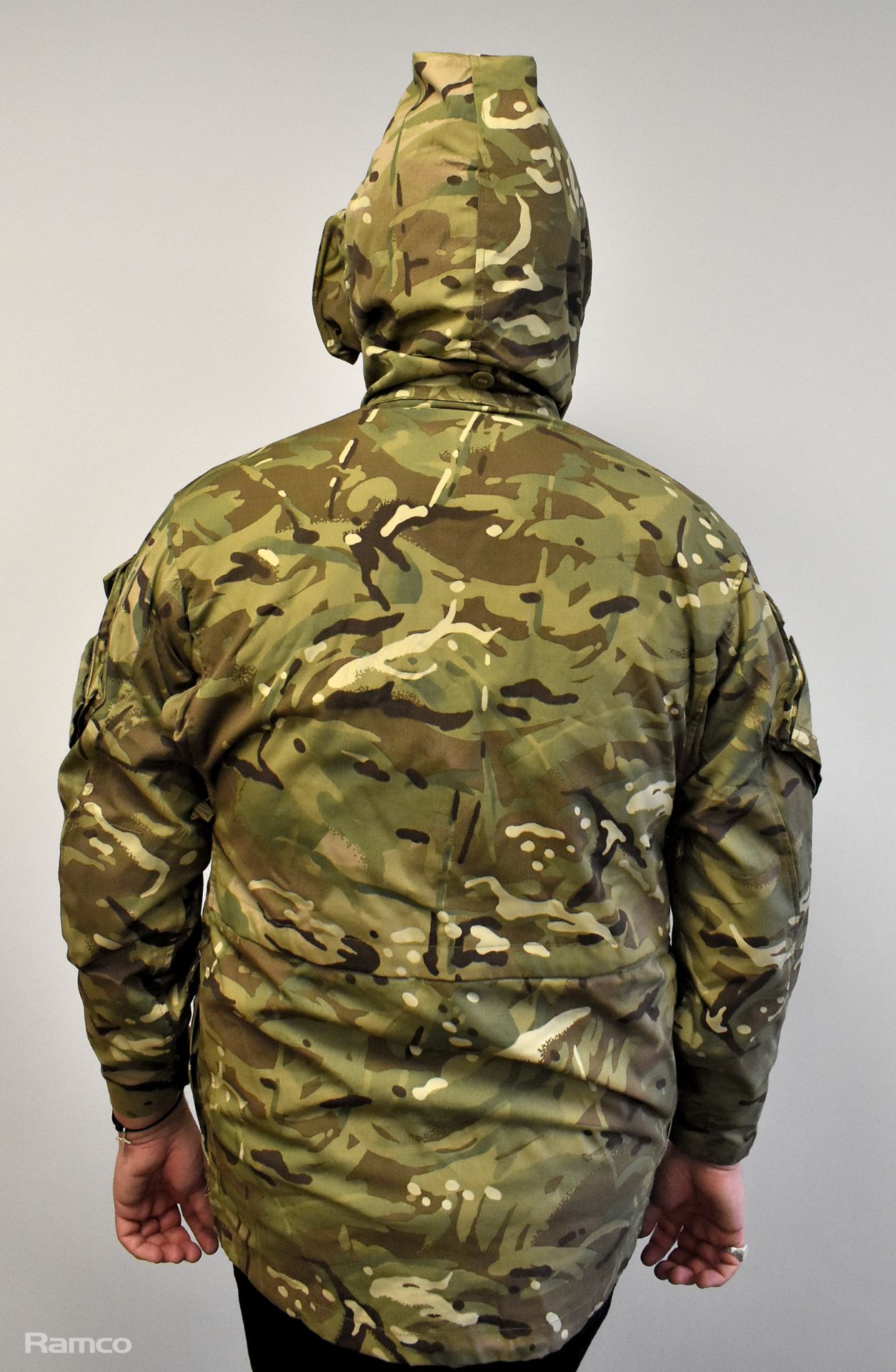 10x British Army MTP combat smocks 2 windproof - mixed grades and sizes - Bild 6 aus 17