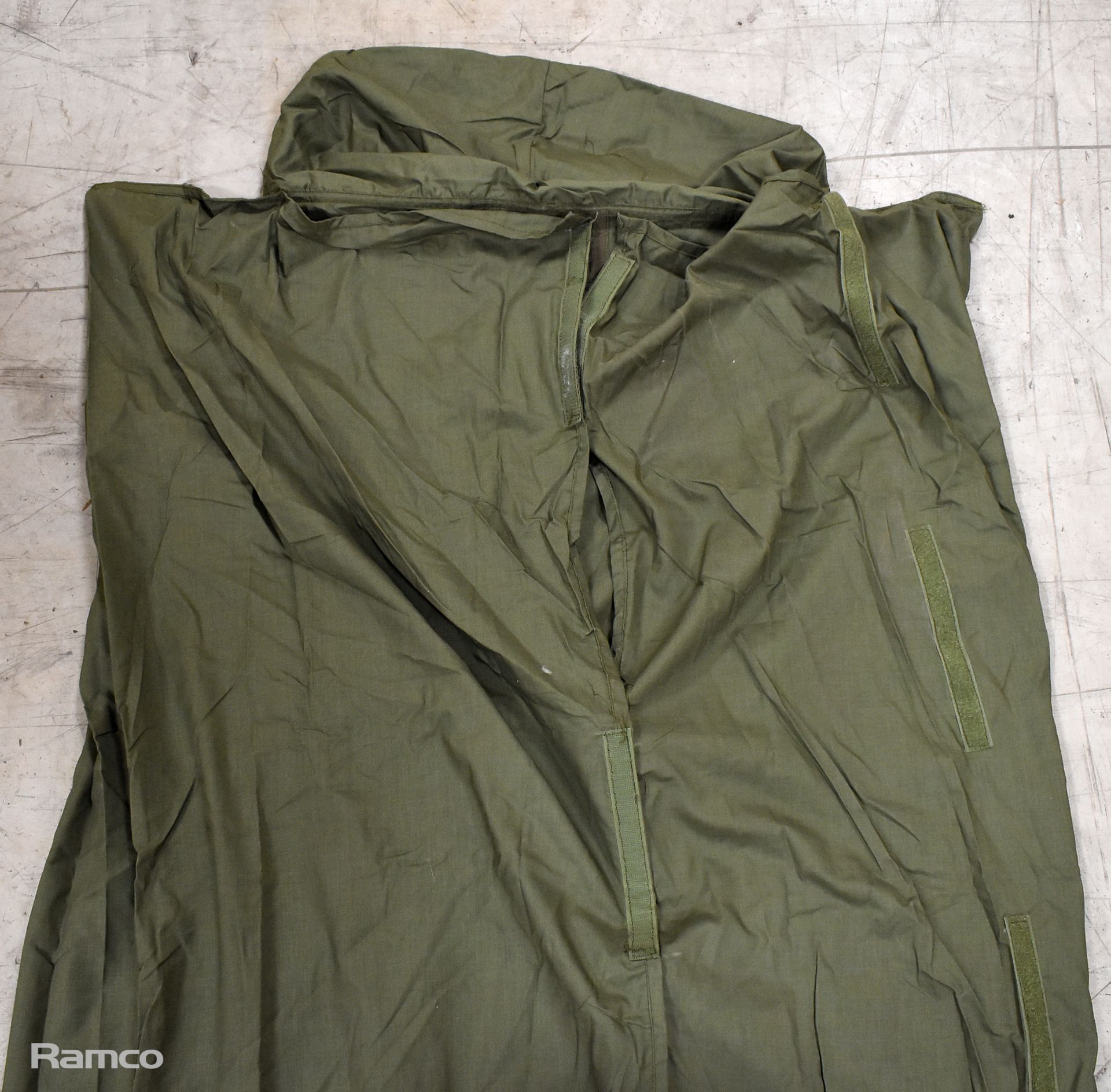 36x British Army sleeping bag light weight liners - large - Olive - mixed grades - Image 2 of 7