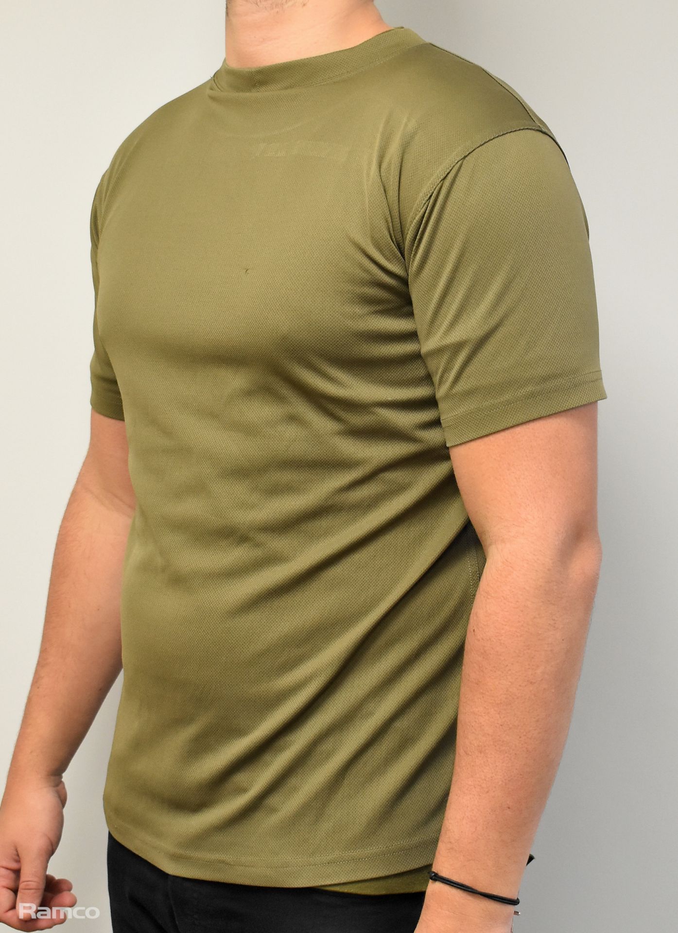 50x British Army combat T-shirts anti static - mixed grades and sizes - Image 2 of 12