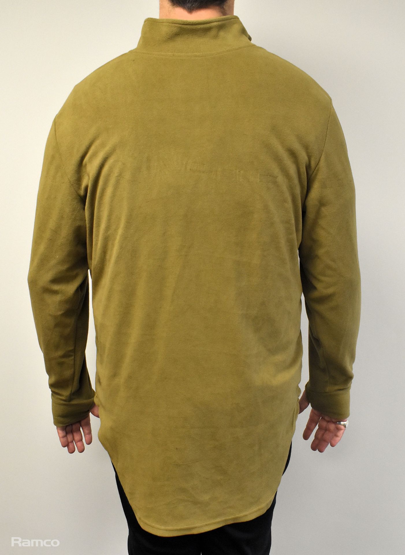 100x British Army Combat thermal undershirts - mixed colours - mixed grades and sizes - Bild 3 aus 13
