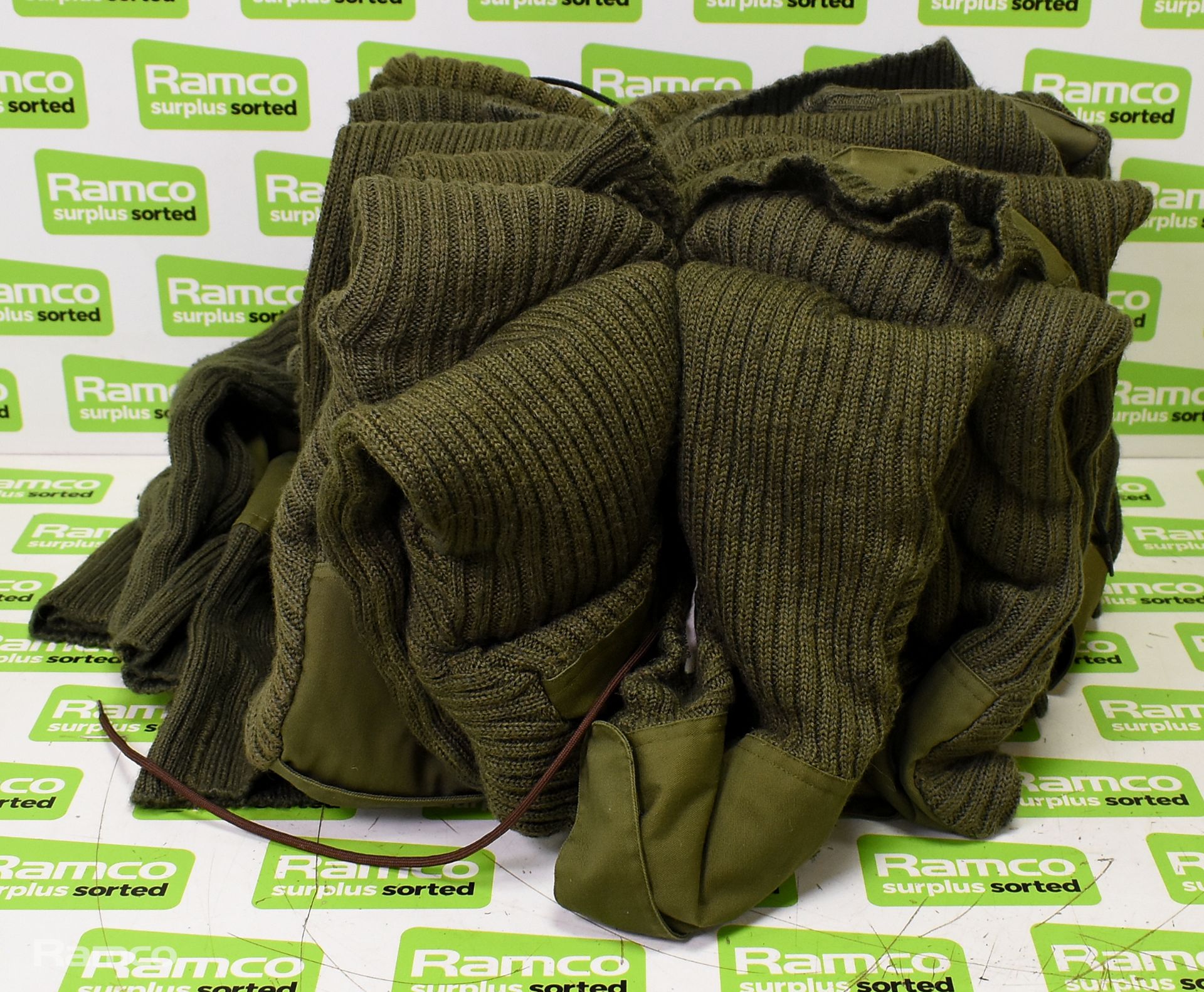 60x British Army wool jerseys - Olive - mixed grades and sizes - Image 9 of 10