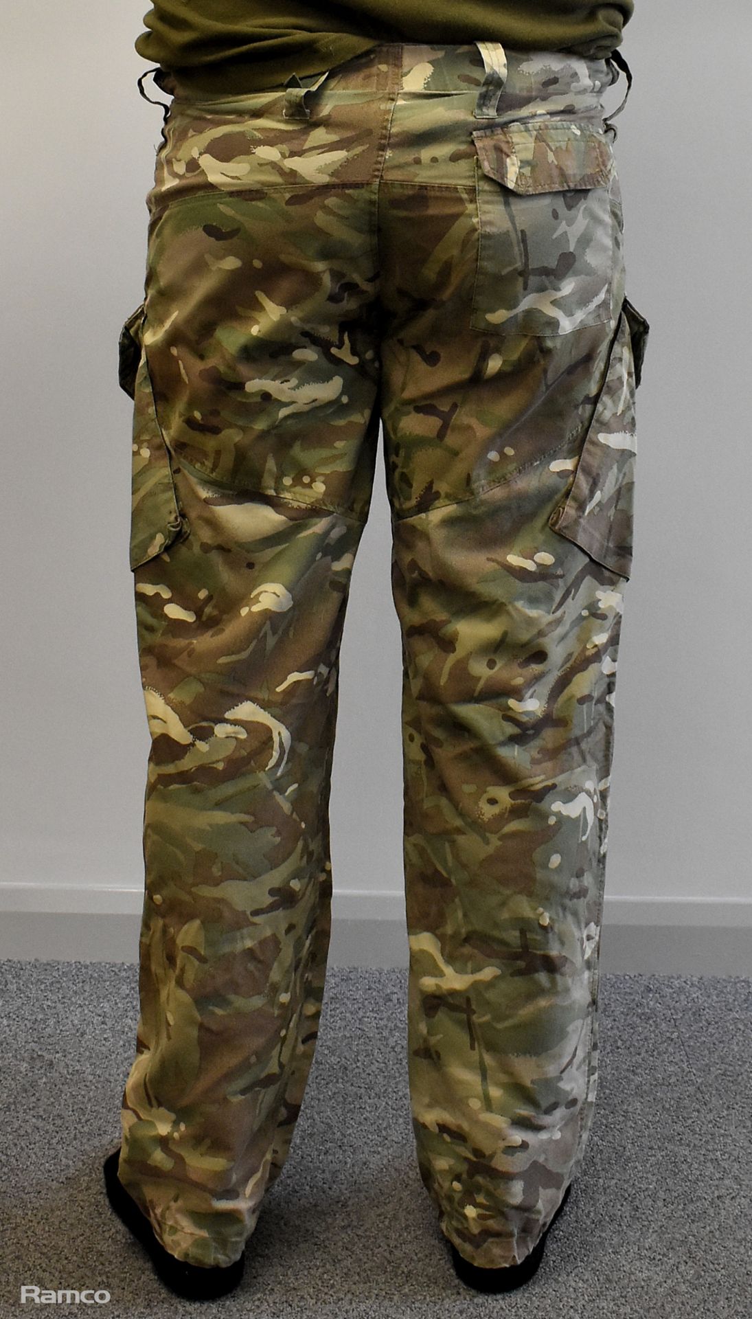 20x British Army MTP combat trousers - mixed grades and sizes - Bild 3 aus 10