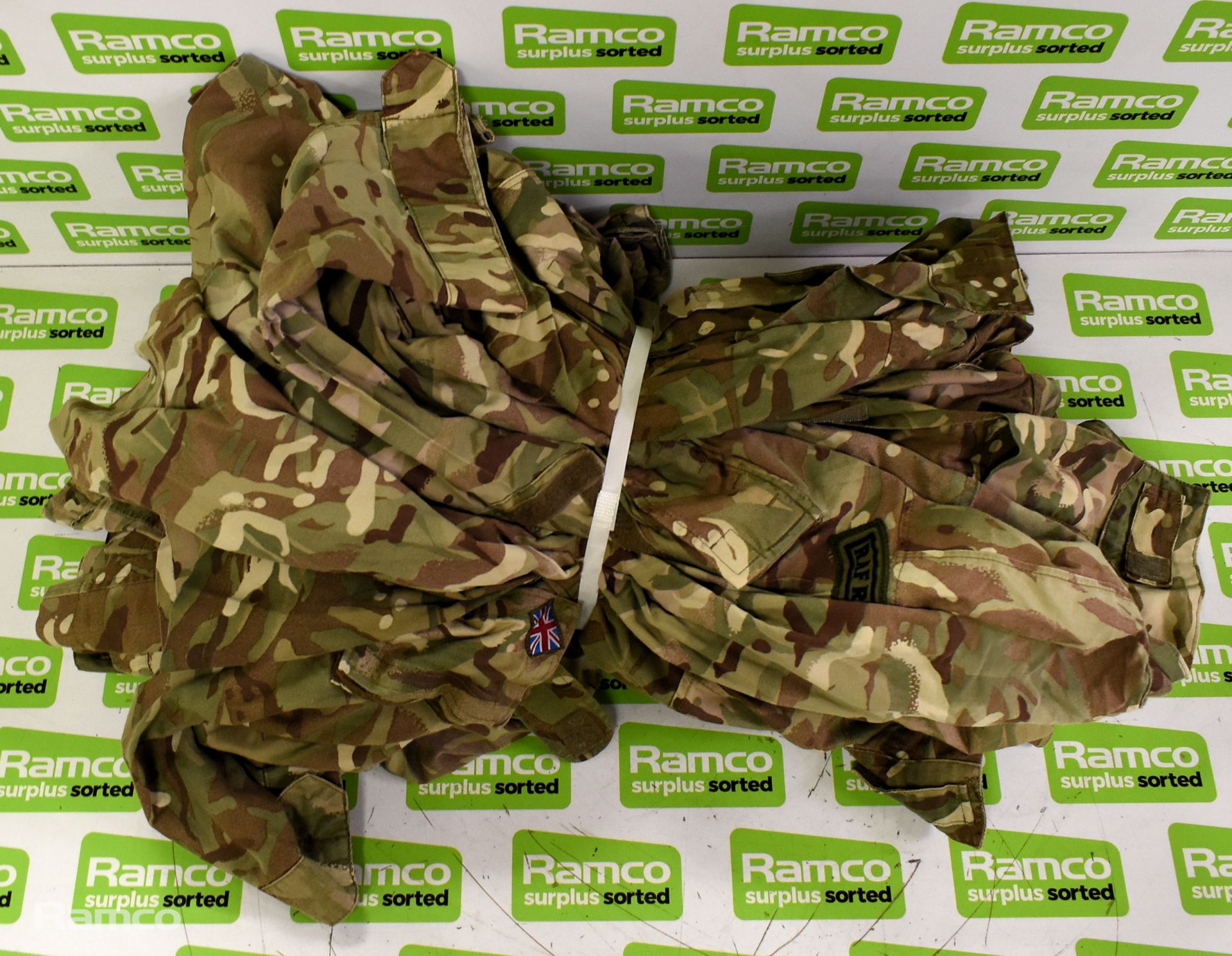 50x British Army MTP combat jackets - mixed types - mixed grades and sizes - Bild 12 aus 12