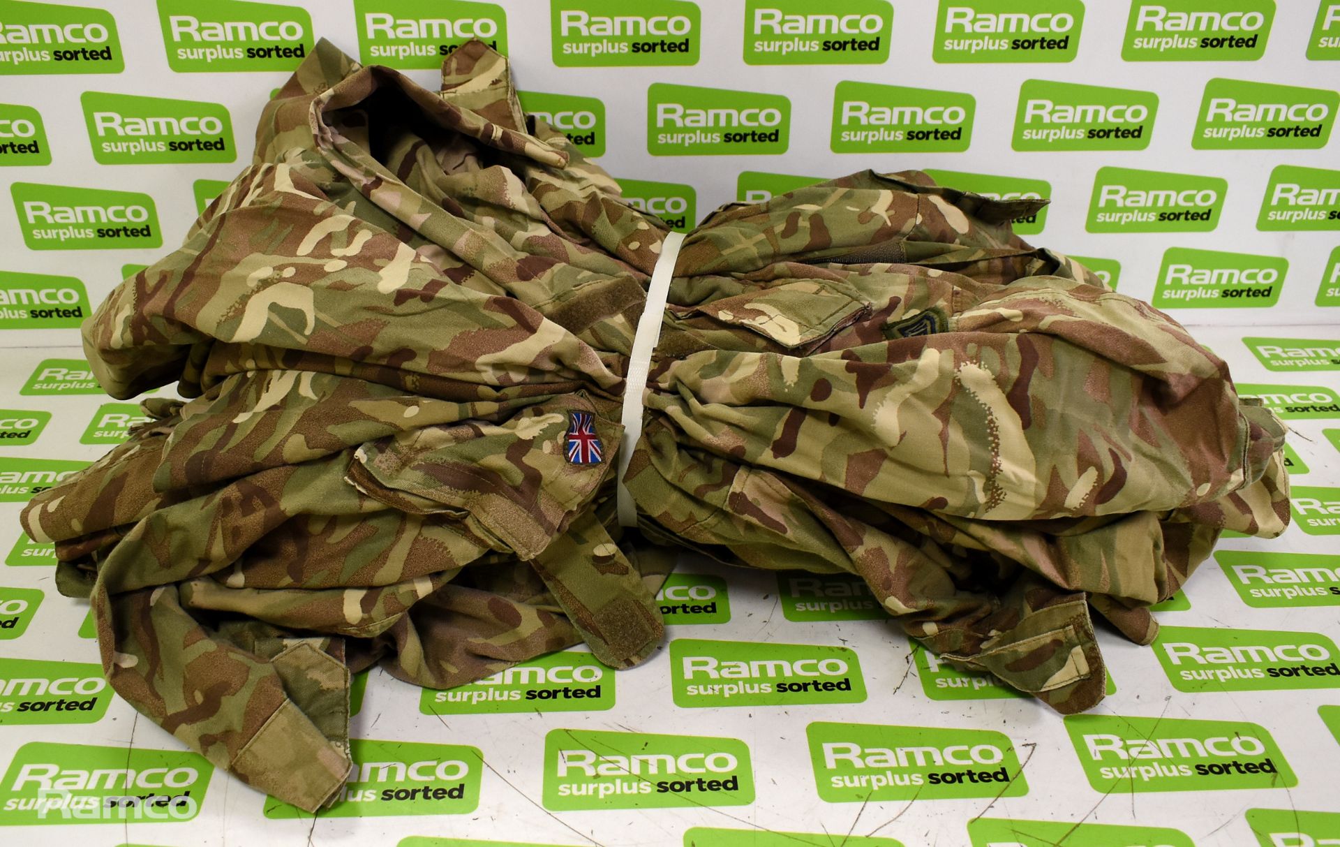 50x British Army MTP combat jackets - mixed types - mixed grades and sizes - Bild 11 aus 12