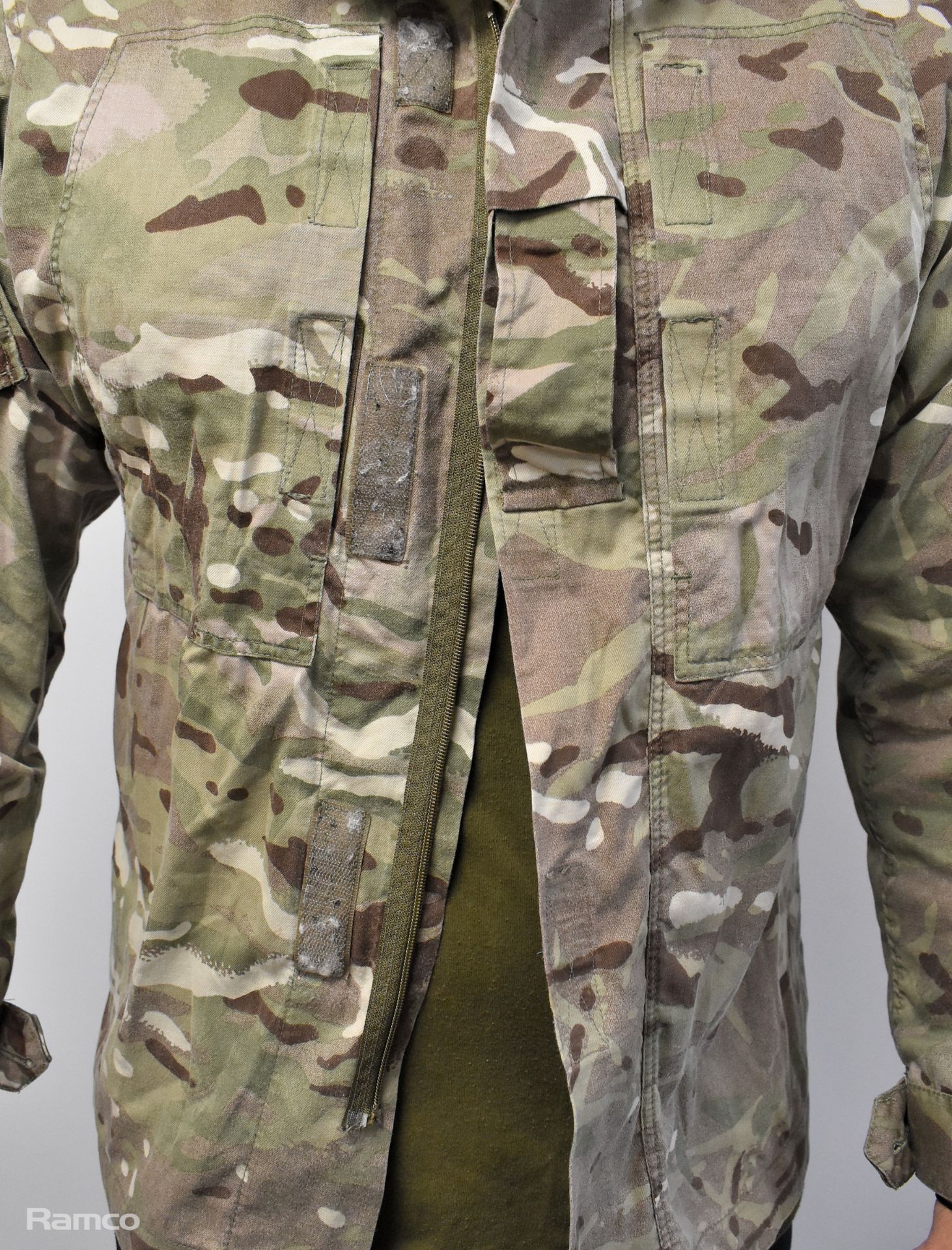 100x British Army MTP Combat jackets mixed styles - mixed grades and sizes - Image 5 of 16