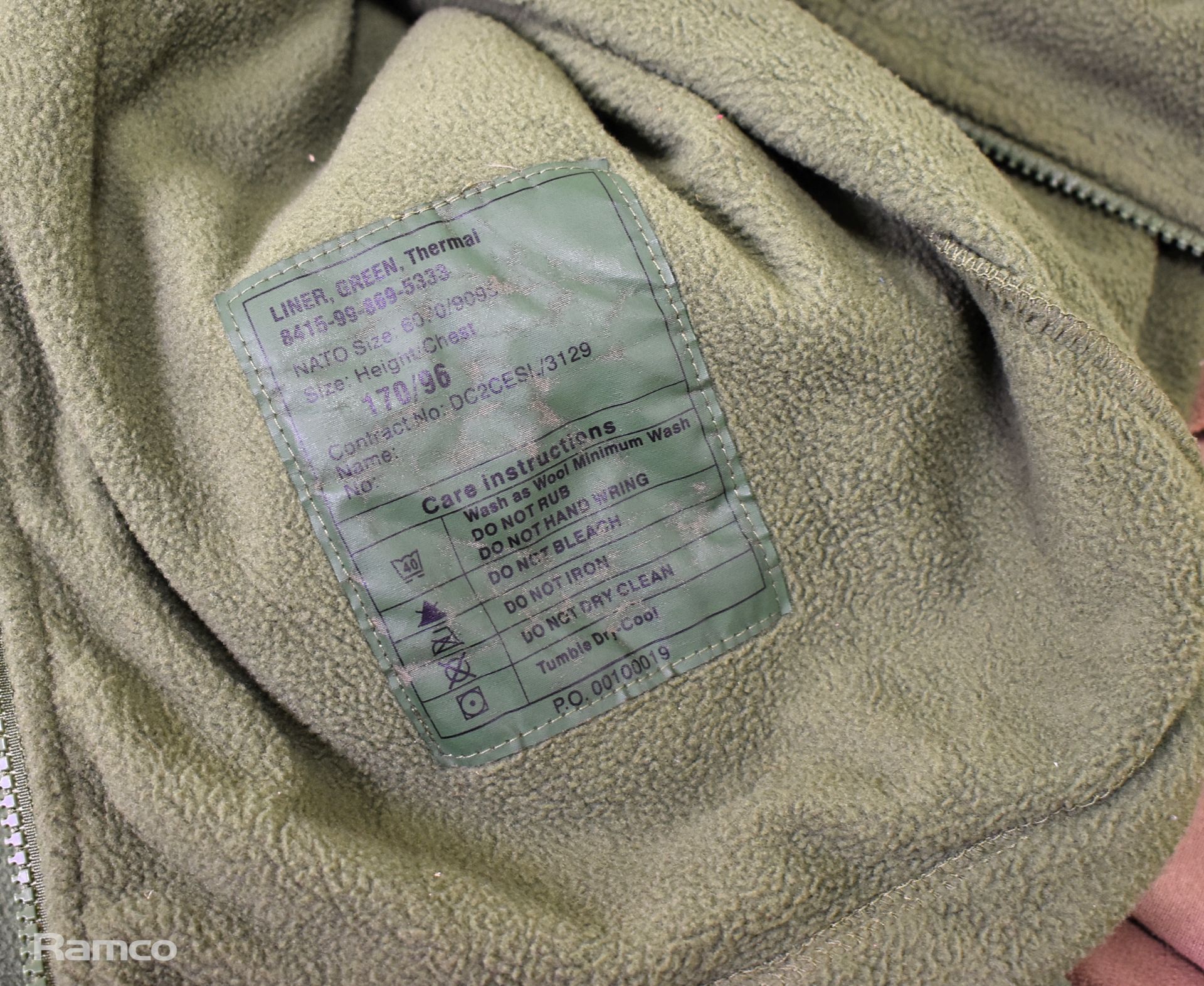 100x British Army Combat thermal undershirts - mixed colours - mixed grades and sizes - Bild 8 aus 13