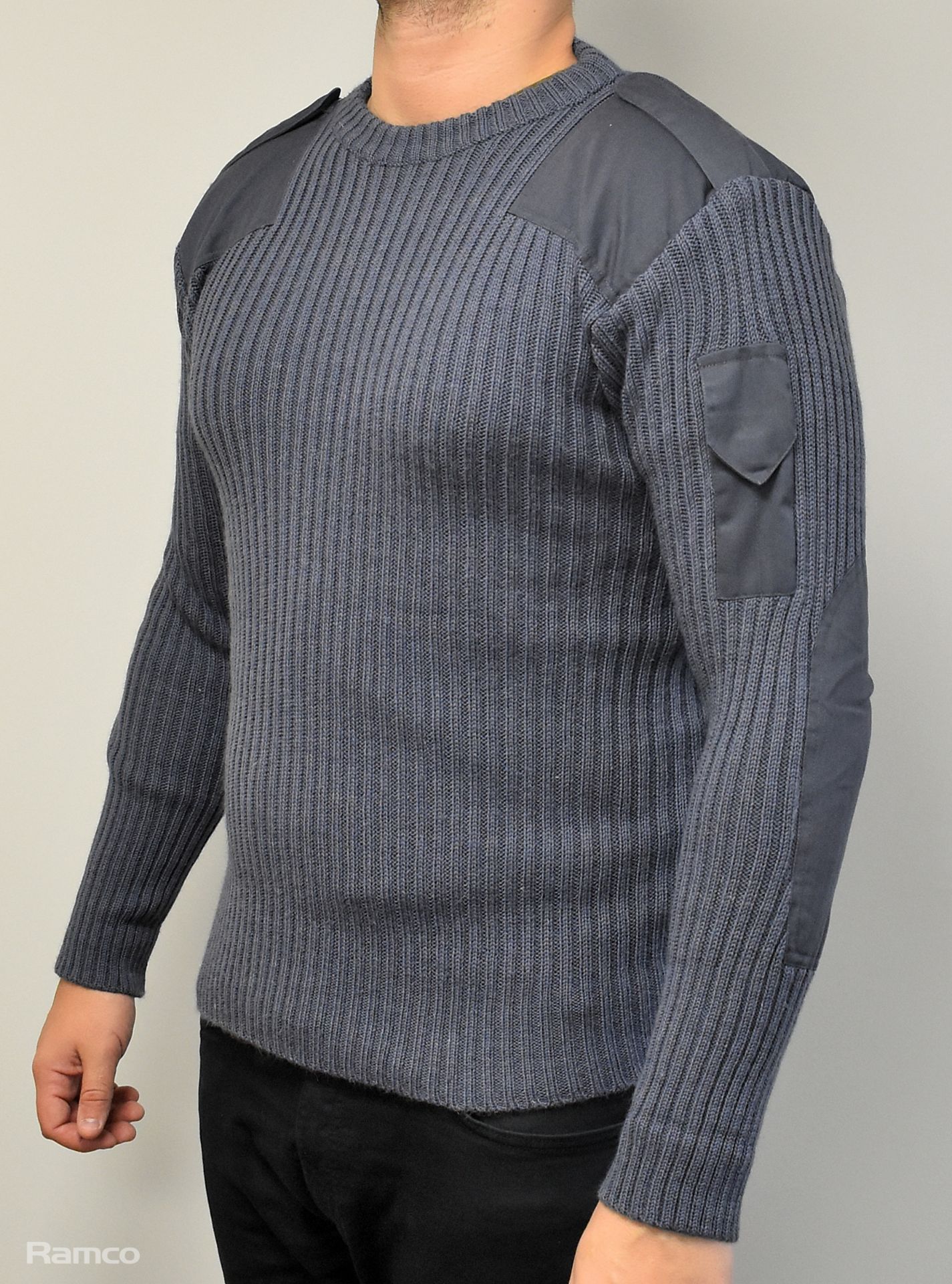 80x British RAF wool jerseys - Blue - mixed grades and sizes - Bild 2 aus 11