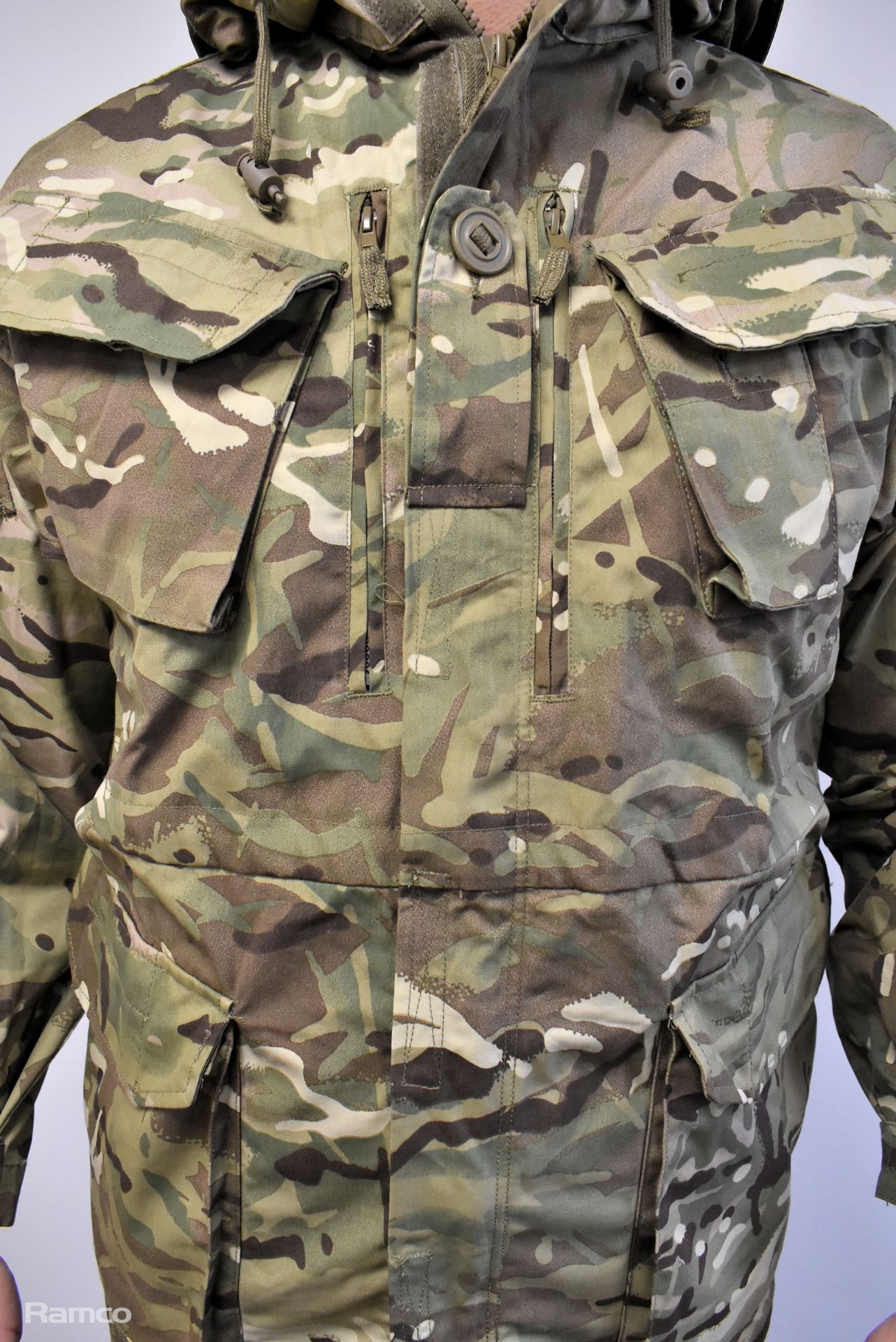 10x British Army MTP combat smocks 2 windproof - mixed grades and sizes - Bild 7 aus 17