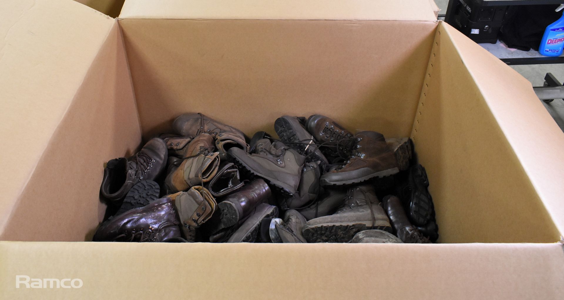 50x pairs of Various boots including Magnum, Iturri & YDS - mixed grades and sizes - Image 22 of 23