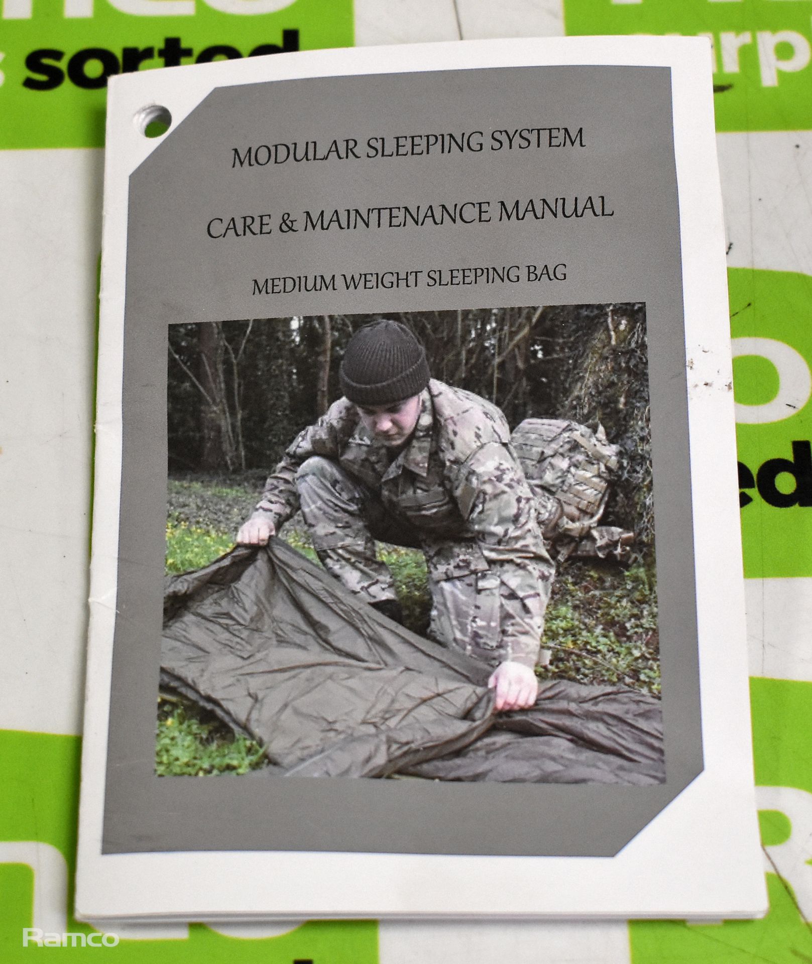 5x British Army modular sleeping bags medium weight - large - Image 6 of 10