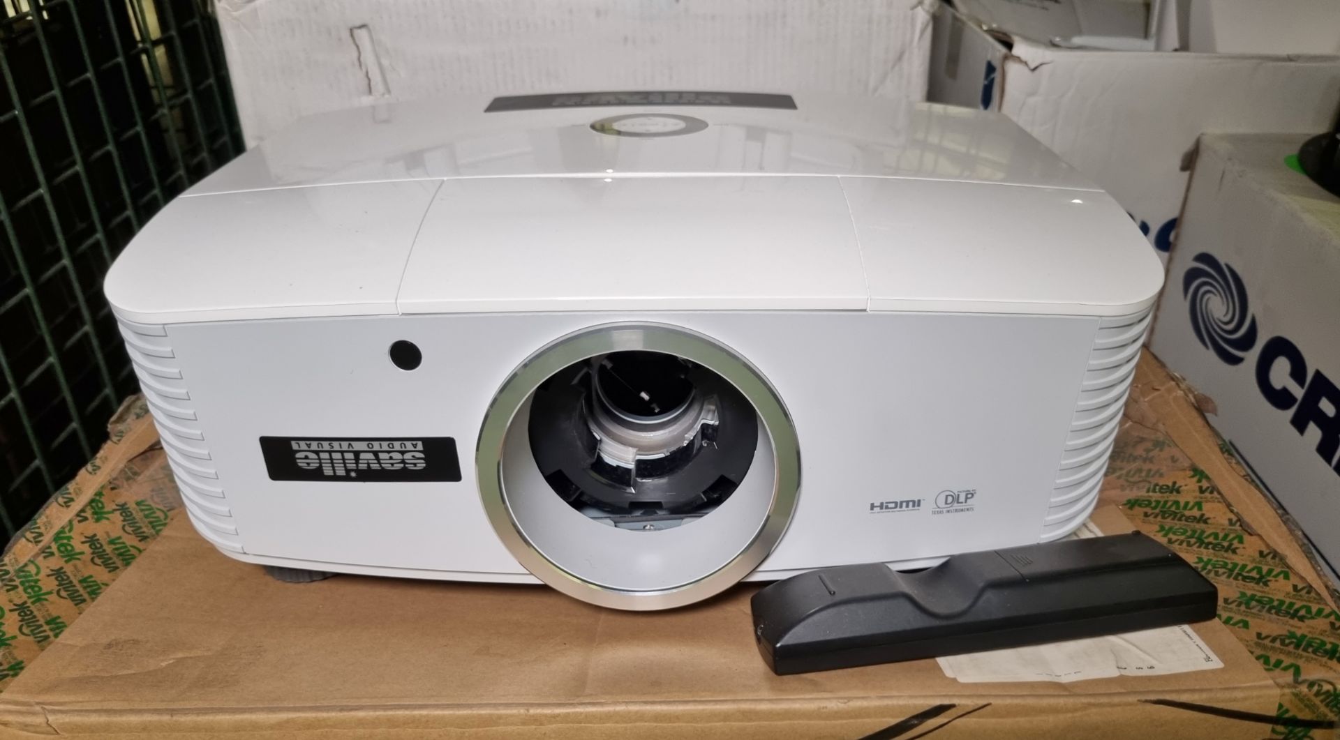 Vivitek D5380U-WNL DLP projector - MISSING LENS & more - see description - Image 6 of 9