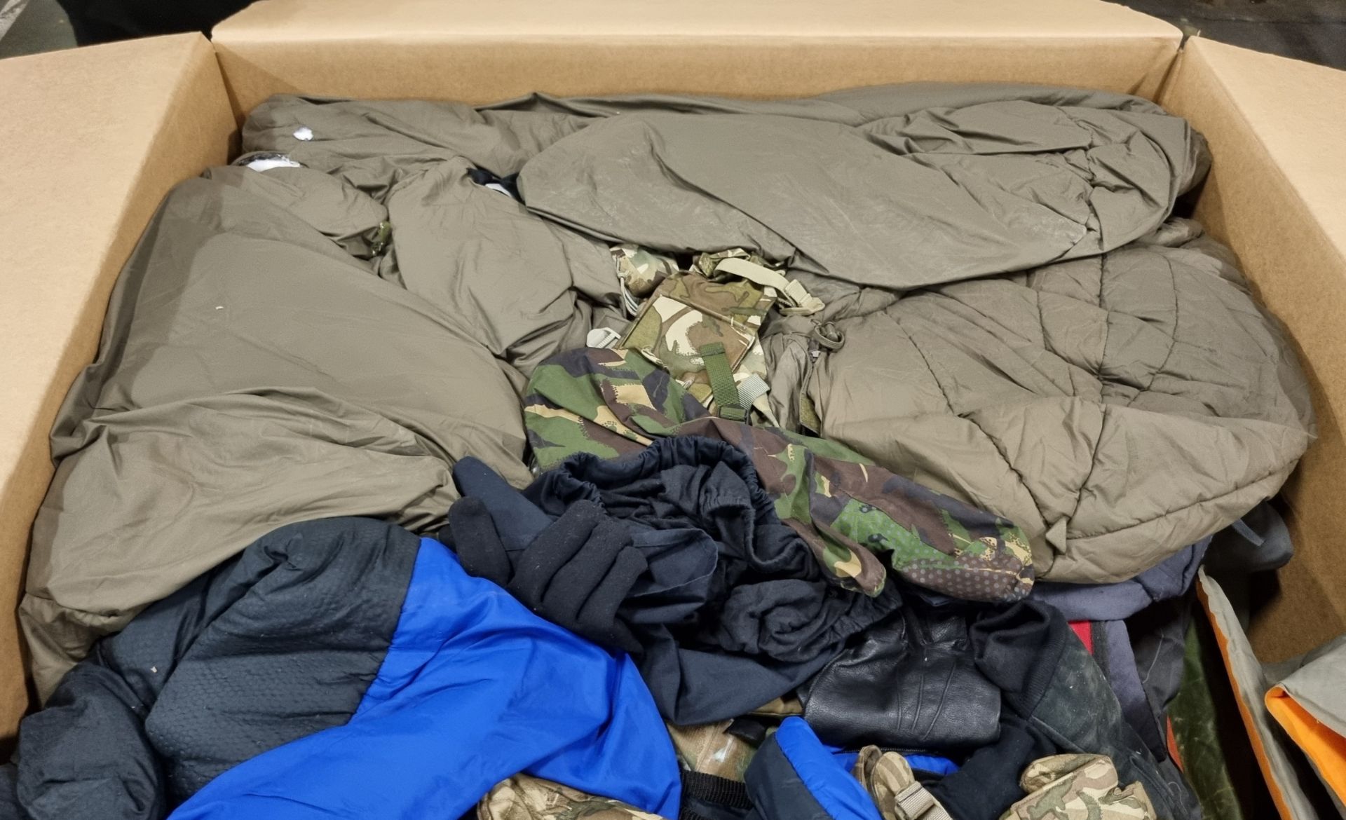 Various types of ex-military clothing The asset shows significant, irreparable damage - 162kg - Image 5 of 5