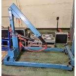 CAM Equipment FC2000-S portable floor crane - max lifting capacity: 2000kg