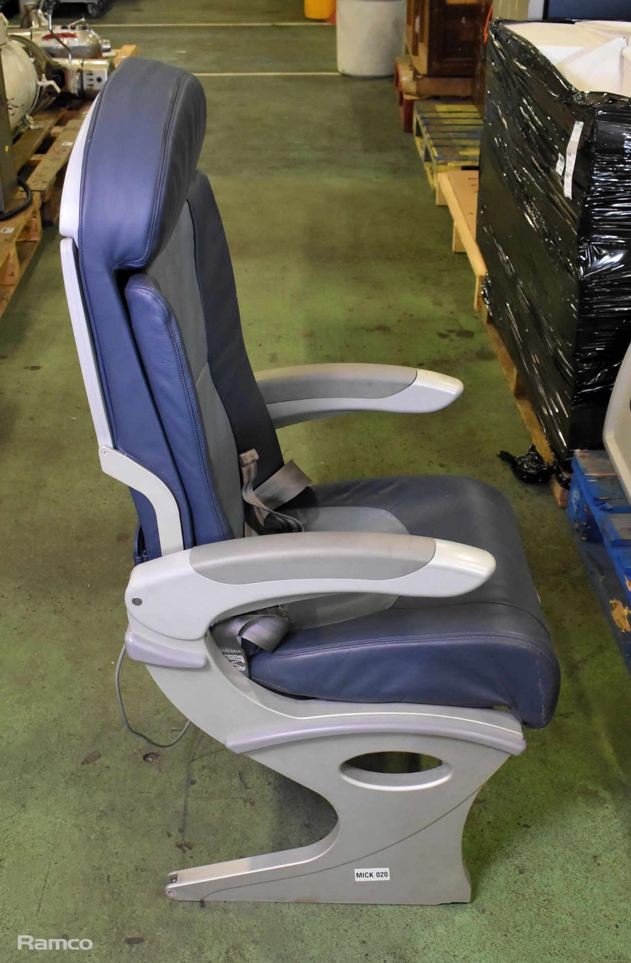 C&D Zodiac single aircraft seat - Image 2 of 6