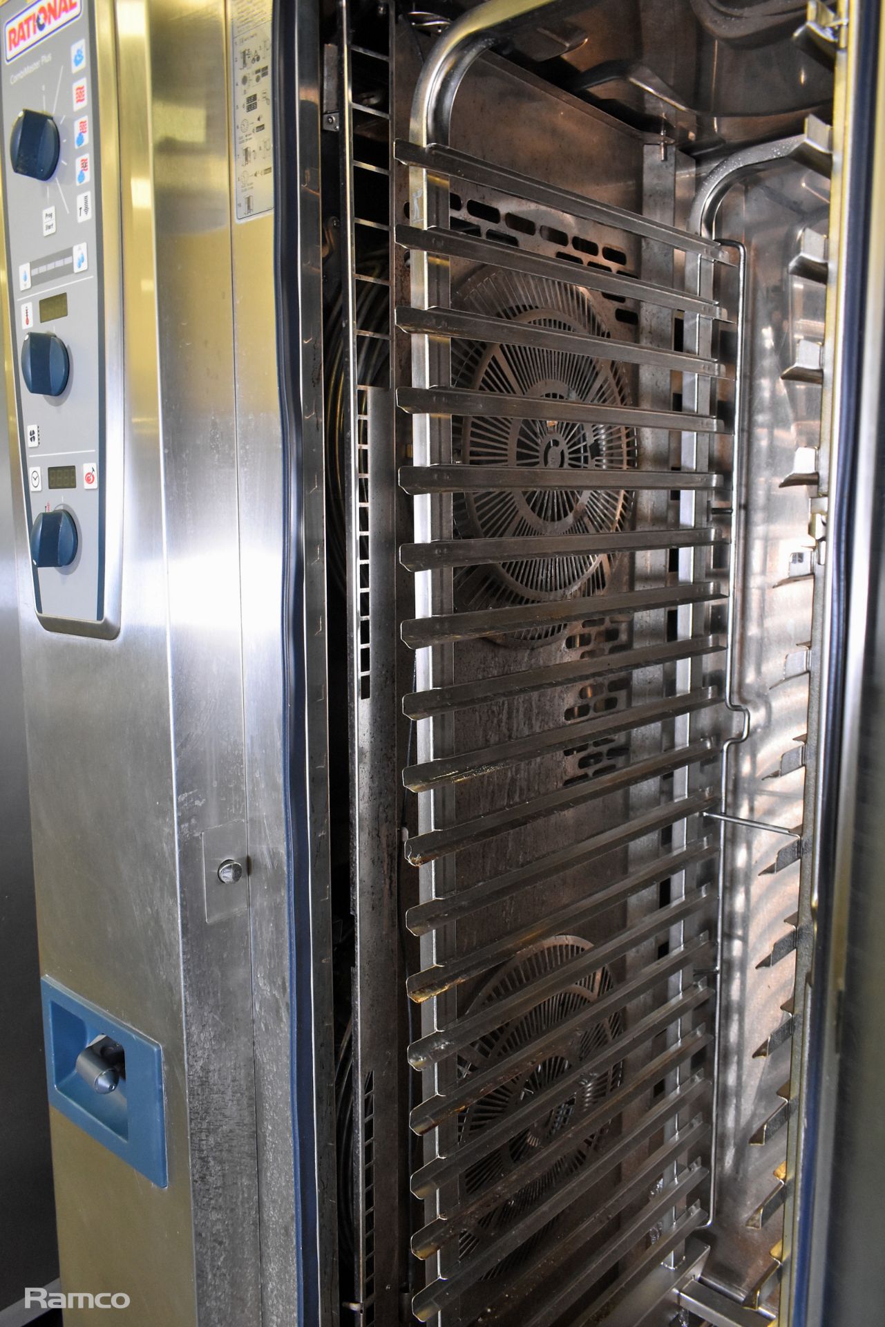 Rational CombiMaster Plus CMP 201 stainless steel 20 grid combi oven - W 880 x D 900 x H 1850mm - Bild 3 aus 9