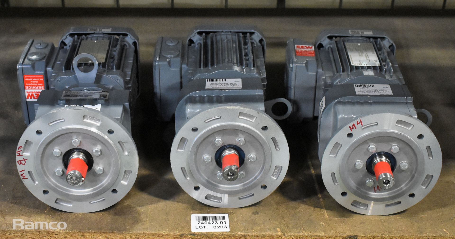 3x SEW-Eurodrive - RF17 DRN71M4 - gear electric motors - 1415/58rpm - 0.37kW - 230-400V - 1.78/1.02A