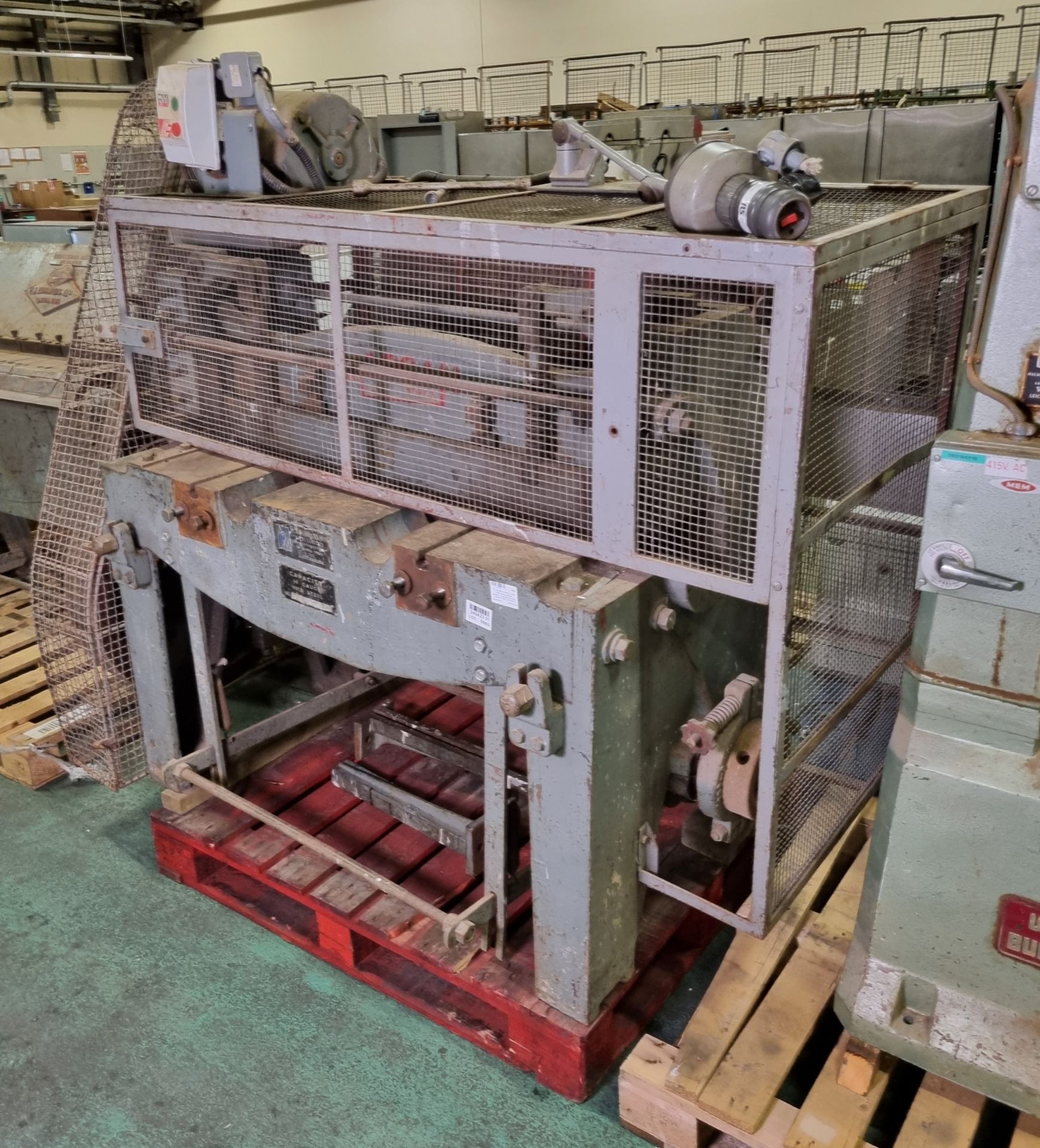 A.J Morgan & Sons Limited sheet metal guillotine - capacity: 14 gauge mild steel - L 1850 x W 950 - Bild 3 aus 9