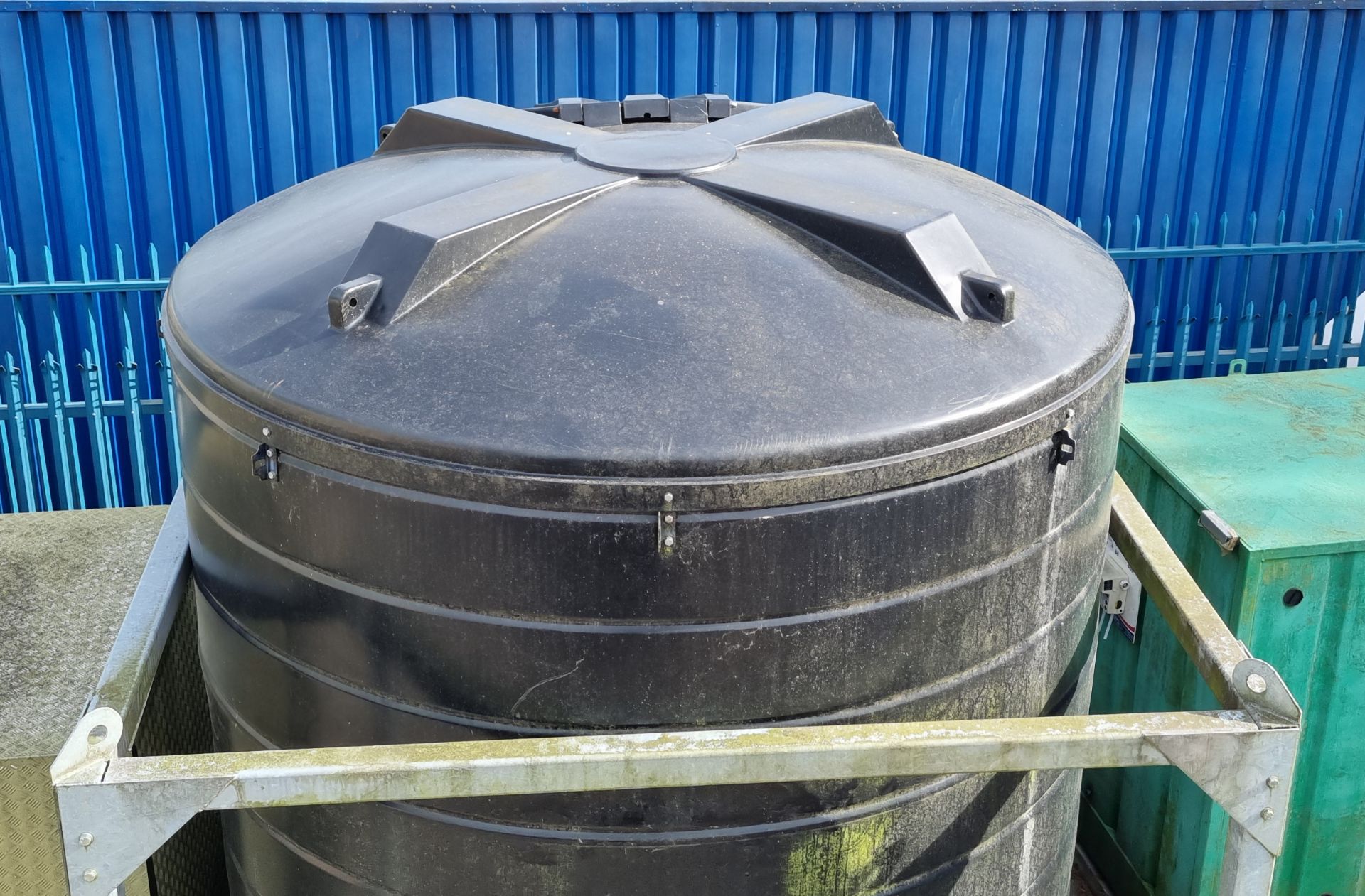 Diesel tank with lifting cage - W 3000 x D 3400 x H 4000mm - Image 6 of 6