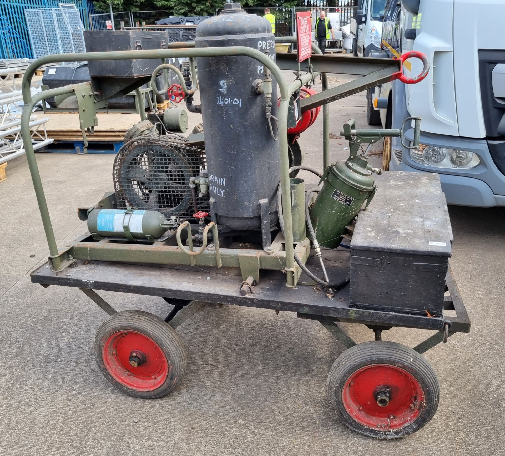 Tecalemit air compressor on trolley - W 1800 x D 1000 x H 1500mm - Image 4 of 11