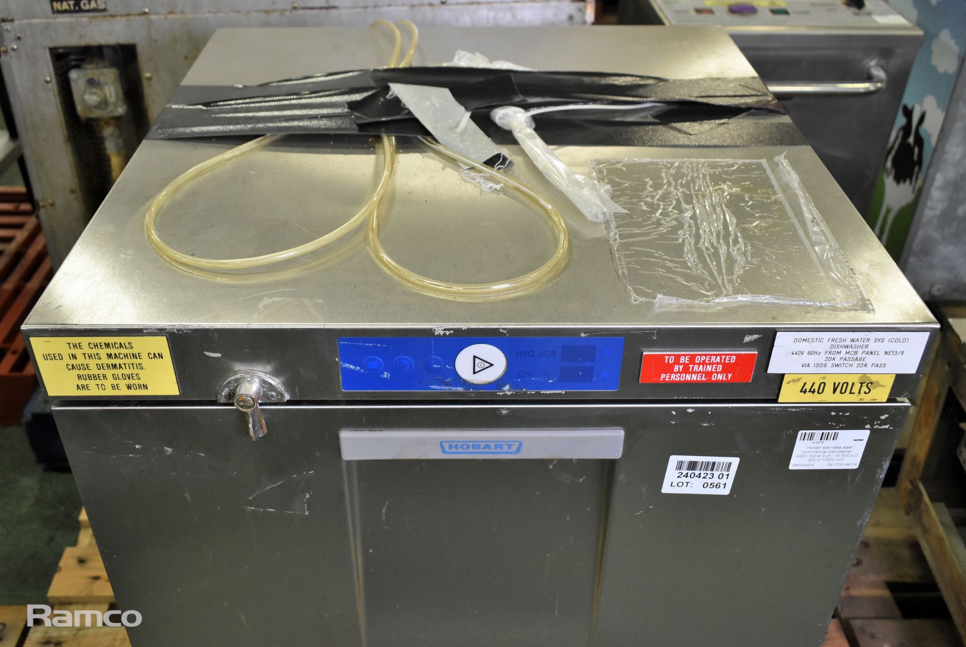 Hobart stainless steel commercial dishwasher - 440V 60Hz 3 ph - W 600 x D 600 x H 820 mm - Image 2 of 6