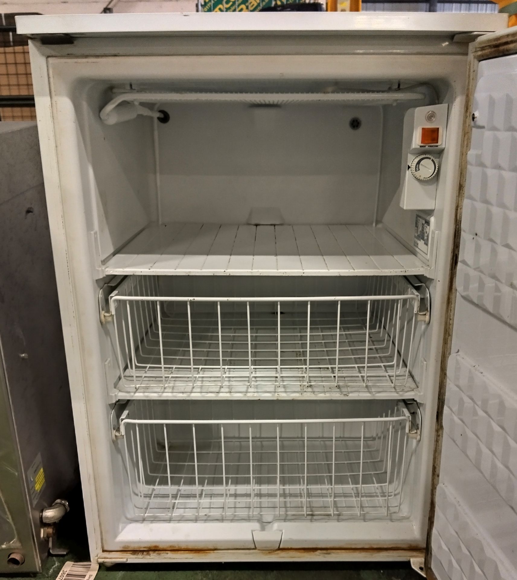 Gram FS146 undercounter freezer - W 600 x D 630 x H 830mm - Image 2 of 4