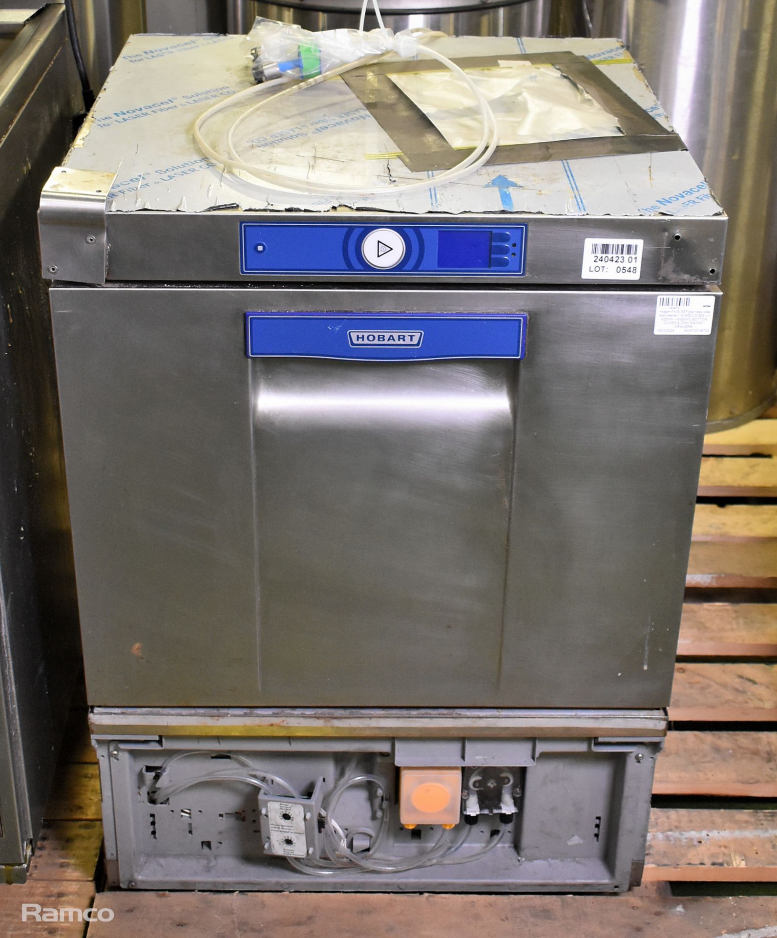 Hobart FX-B-SEF stainless steel dishwasher - W 600 x D 605 x H 825mm - MISSING BOTTOM COVER