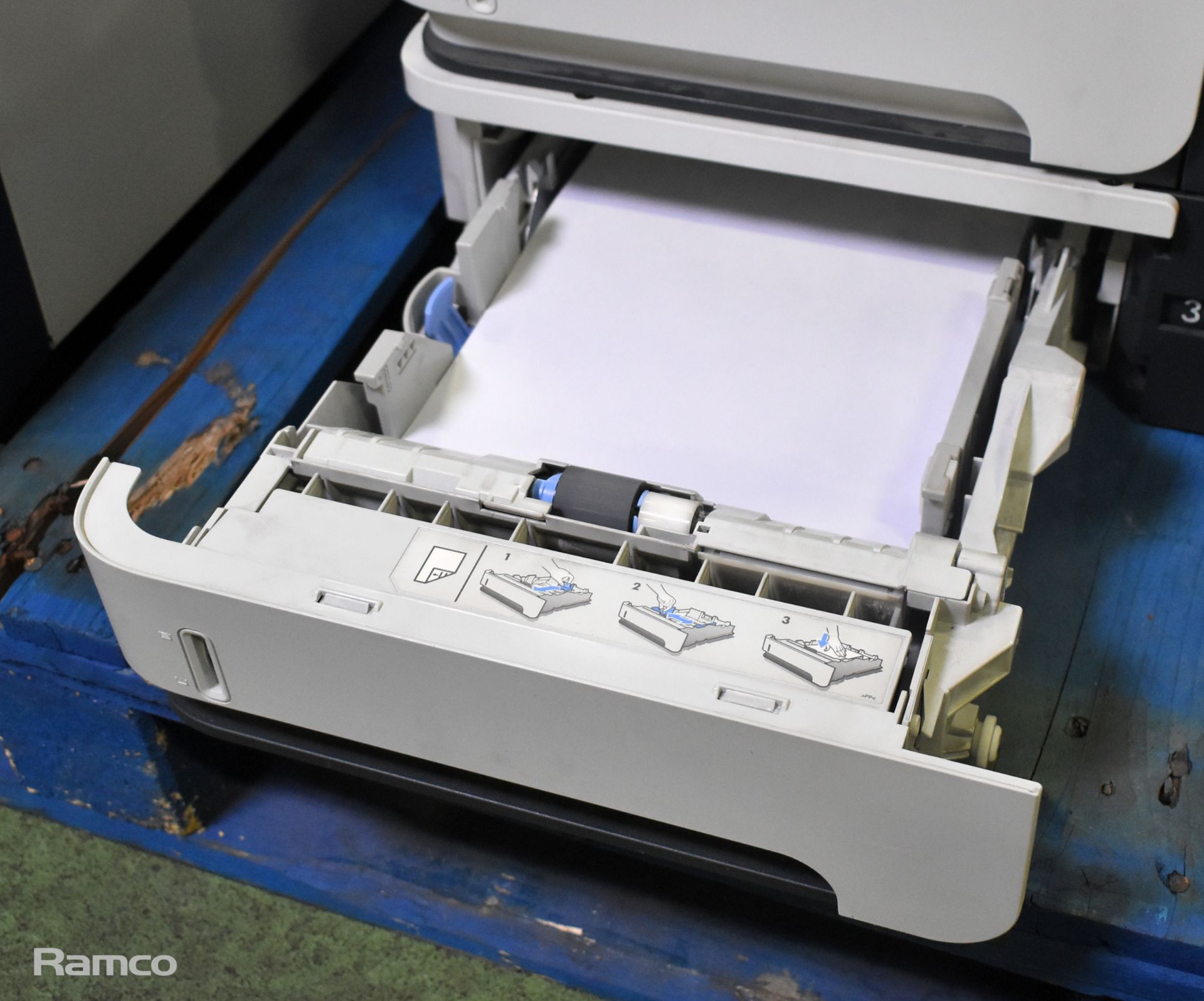 HP LaserJet 600 M602 laser printer - Image 5 of 7