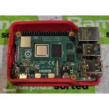 6x Raspberry Pi 4 Model B starter kits (Raspberry Pi 4, case, Micro-HDMI cable, USB-C power supply)