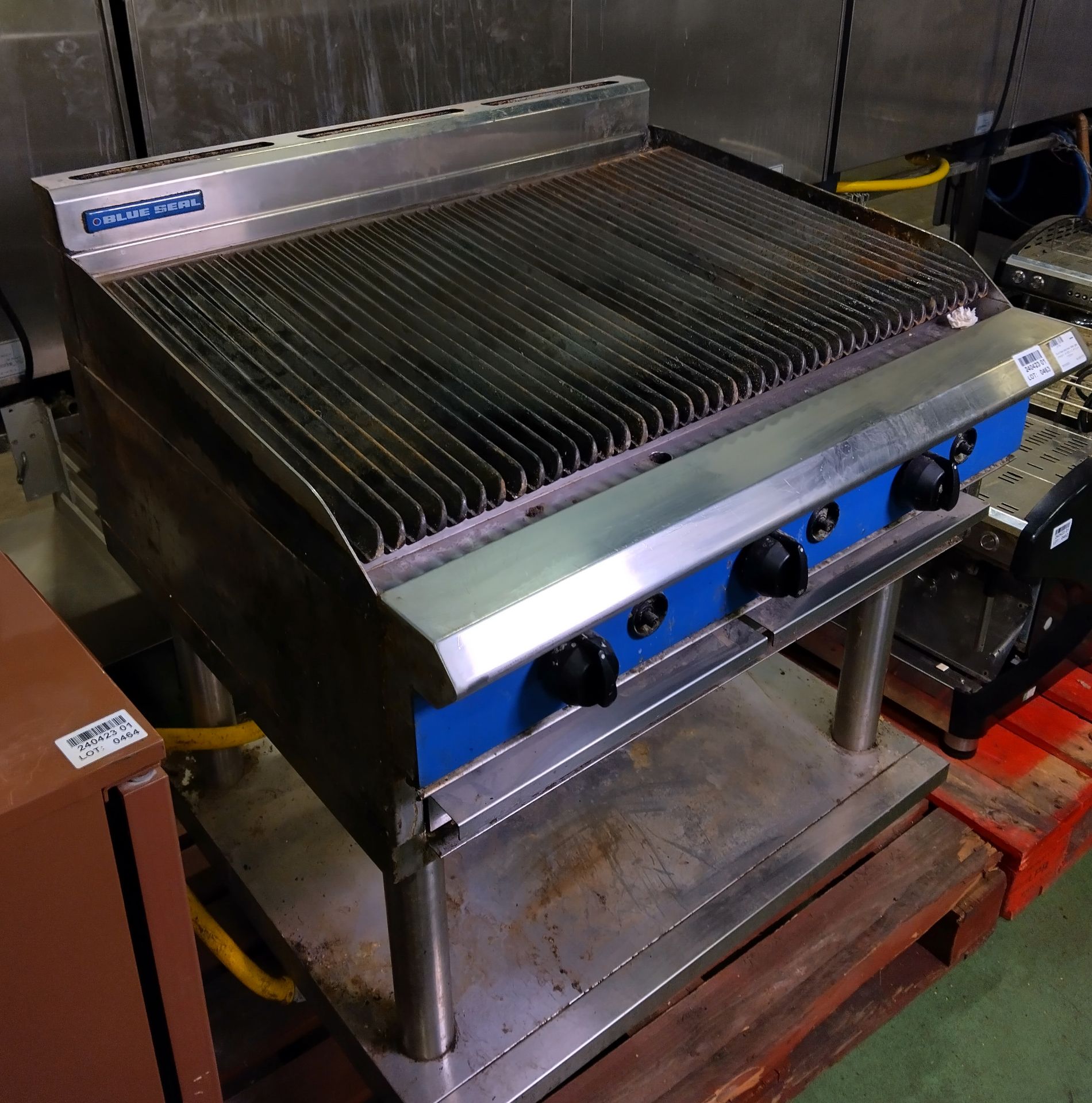 Blue Seal stainless steel gas chargrill - W 900 x D 810 x H 1100mm - Bild 3 aus 5