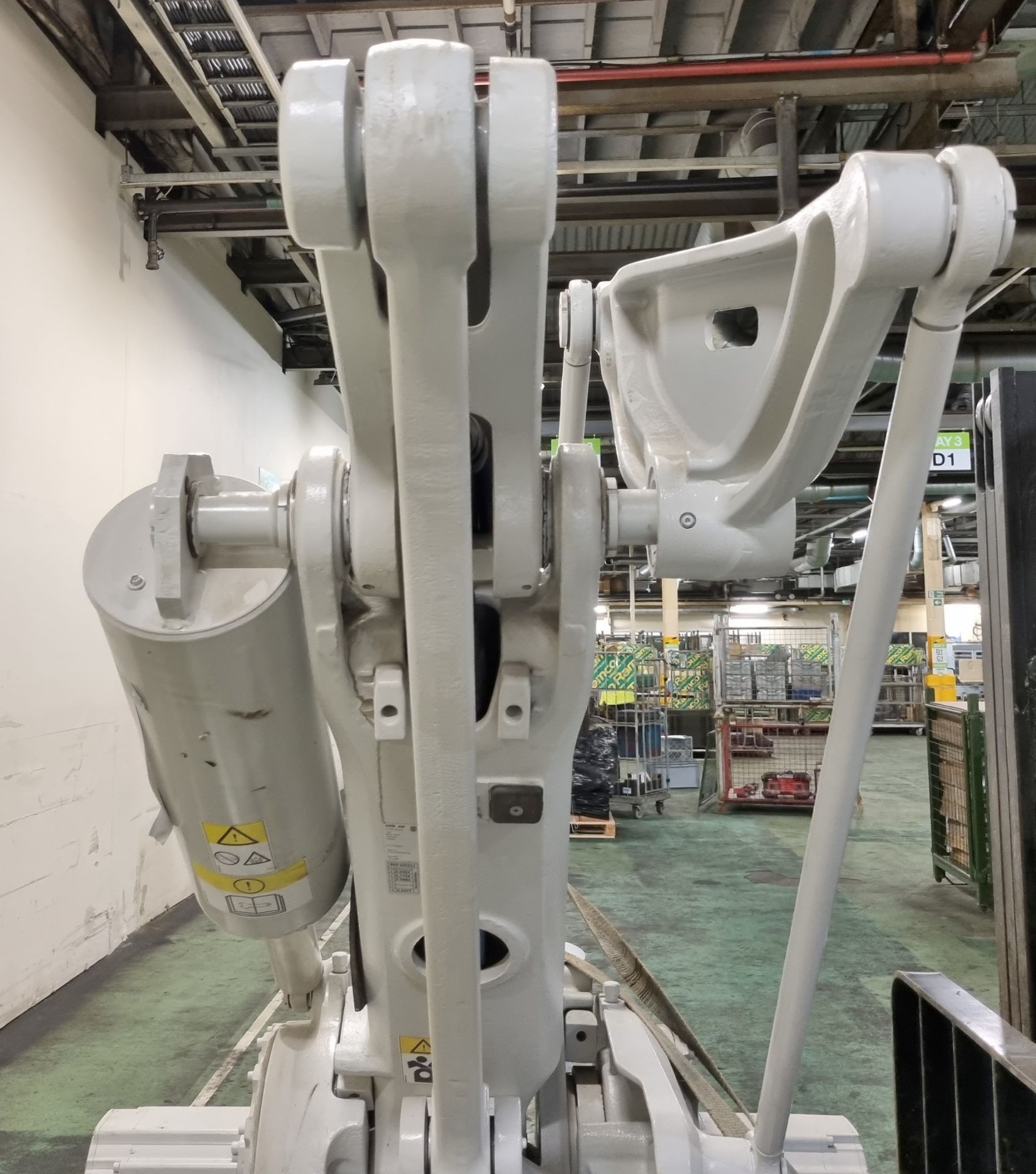 ABB AB IRB 660 4 axis articulated robot arm with ABB IRC5 Single robot control panel - Bild 18 aus 55