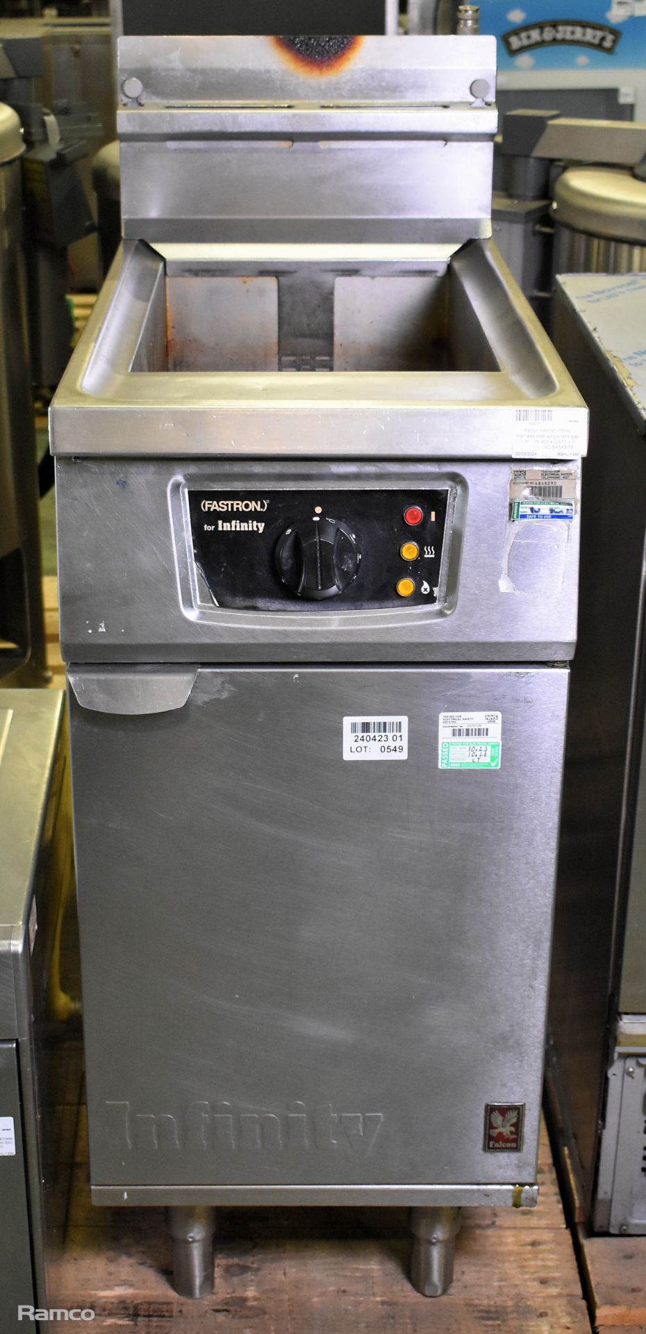 Falcon Fastron Infinity stainless steel single tank gas fryer - W 400 x D 870 x H 1115mm NO BASKETS