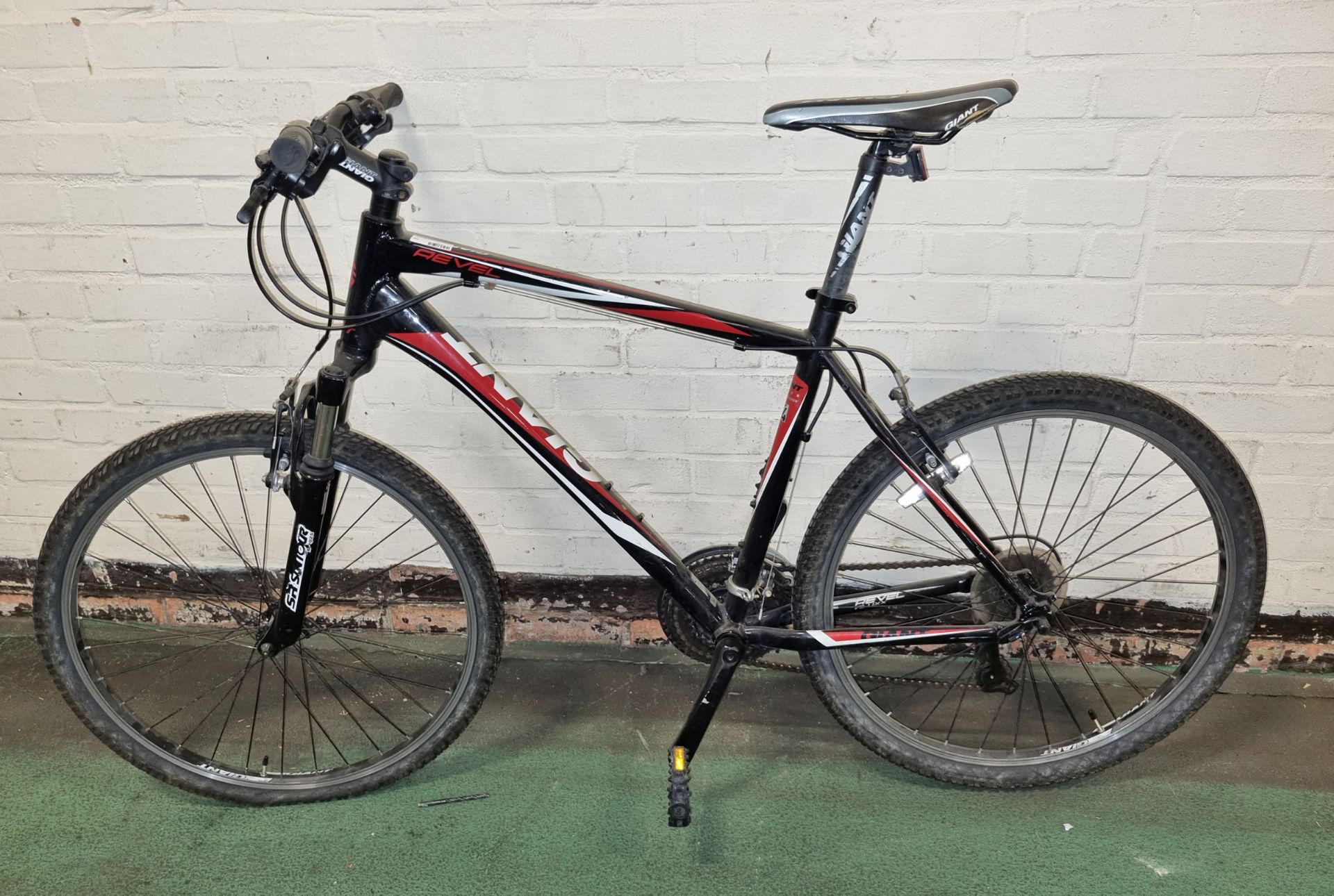 Giant Revel mountain bike 20 inch frame