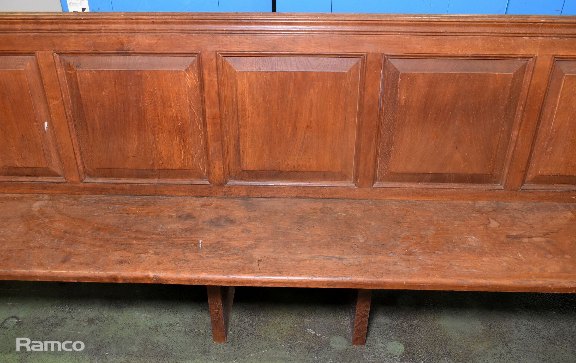 Wooden church pew - L 2500 x W 500 x H 1070mm - Image 3 of 6